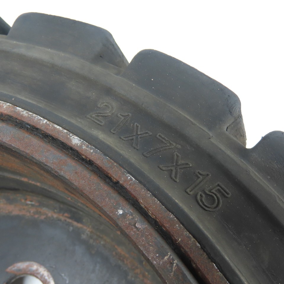 Traxter 21x7x15 Solid Press-On Forklift Tire Rim From Caterpillar E5000