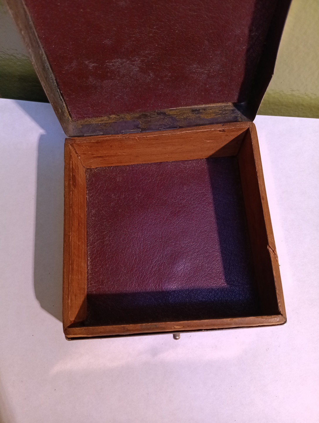 Vintage 3.5 x 3.5 x 1.5 Inch Metal Box/case - Leather/Wood - Cigar/Cigarette