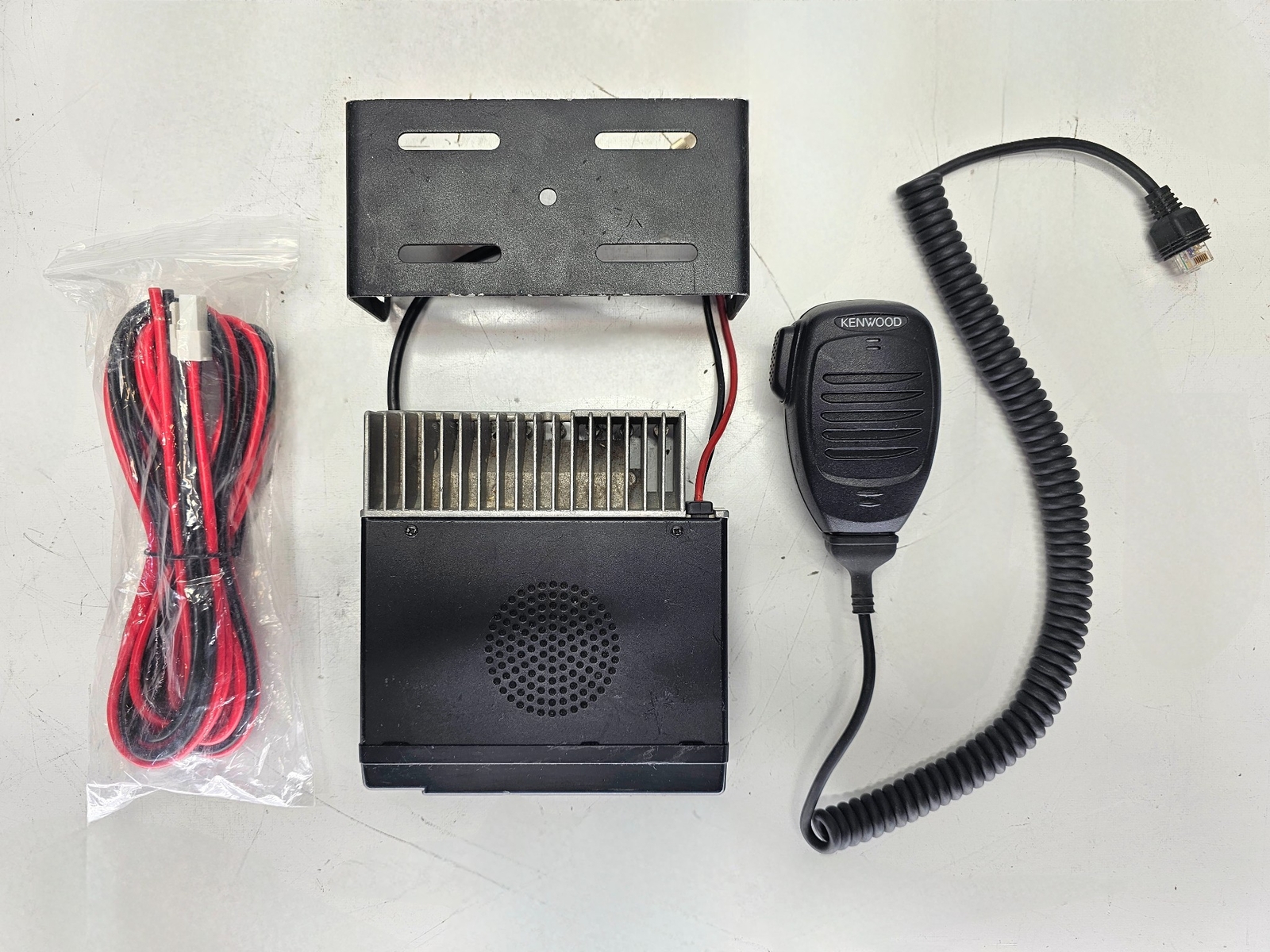 Kenwood TK-880 TK880 UHF 450-490 MHz 250 Channel 25 Watt (Complete Kit)