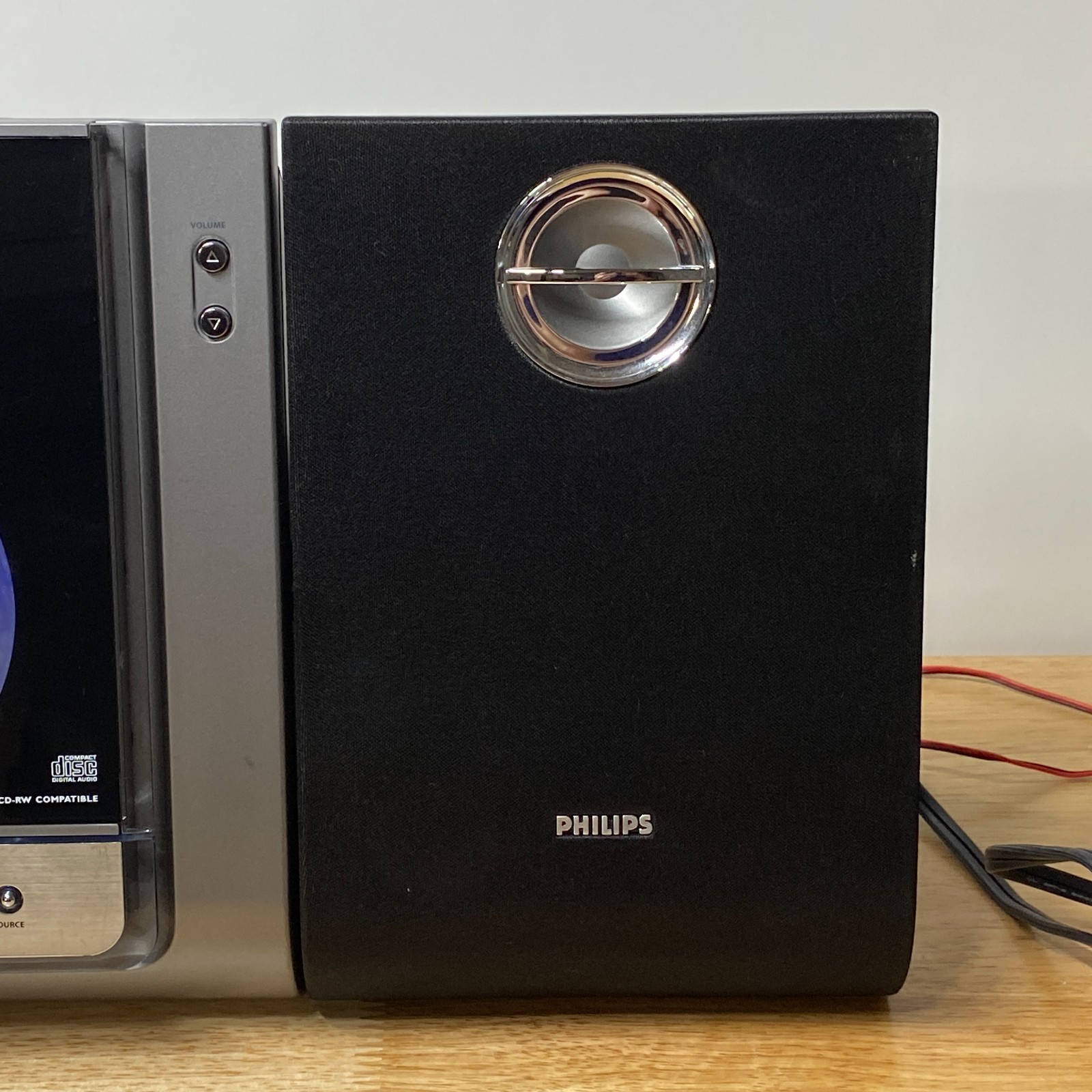 Philips MC235B/37 Micro Shelf Stereo System CD AM/FM w/ Speakers Tested Works