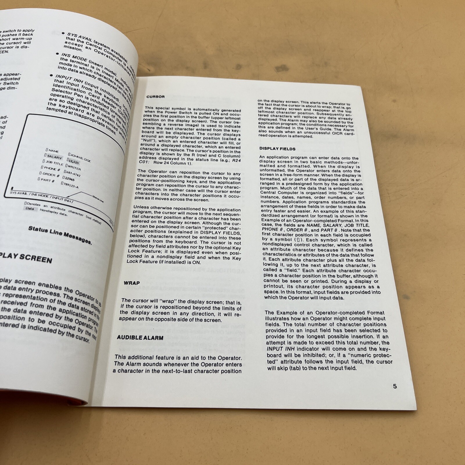 Telex Terminal Communications TC 277C Keyboard Display Terminal Operators Manual