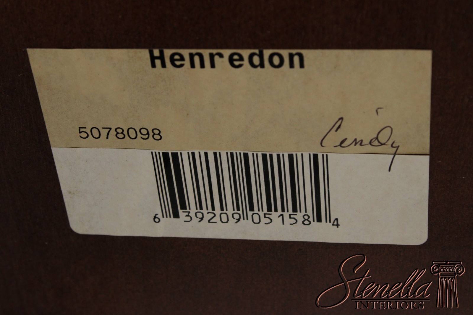 L72025: HENREDON Mahogany Double Pedestal Inlaid Dining Table