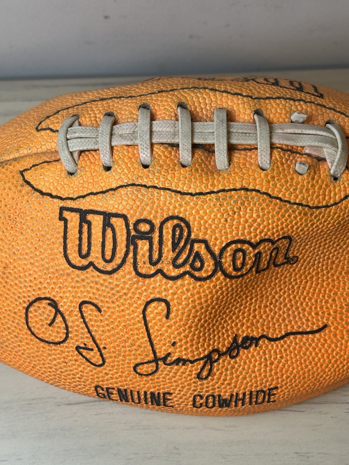 OJ SIMPSON F0425 Orange WILSON FOOTBALL "The JUICE" Vintage 1970s 1980s