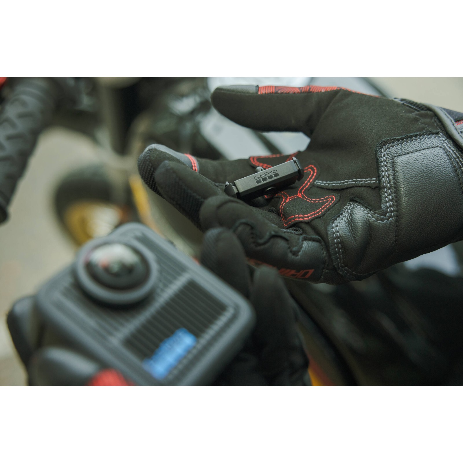 GoPro Magnetic Latch 1/4"-20 Quick Release Mount