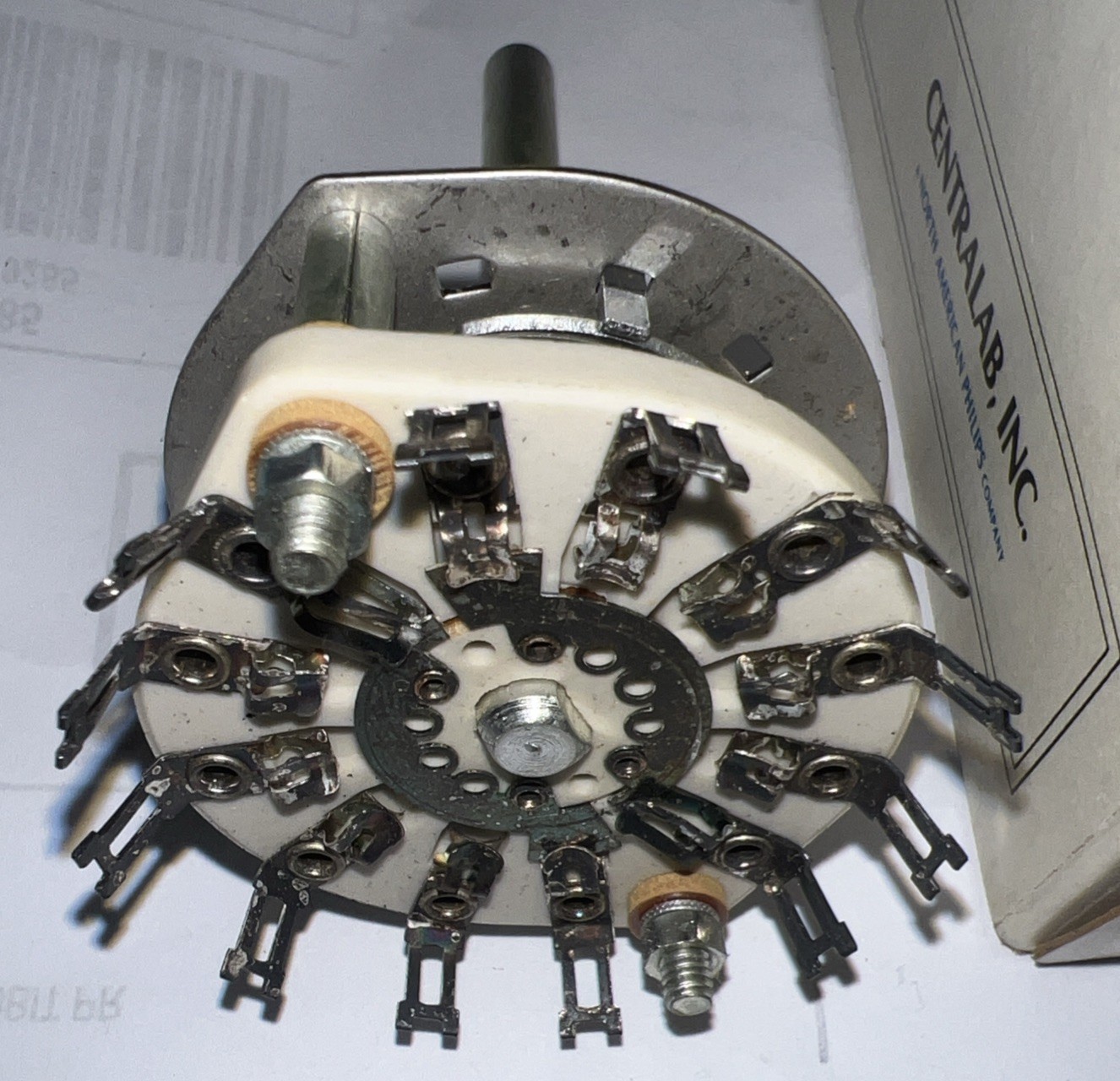 Centralab 2504 2-pole, 5-position Shorting Steatite Rotary Switch New in Box