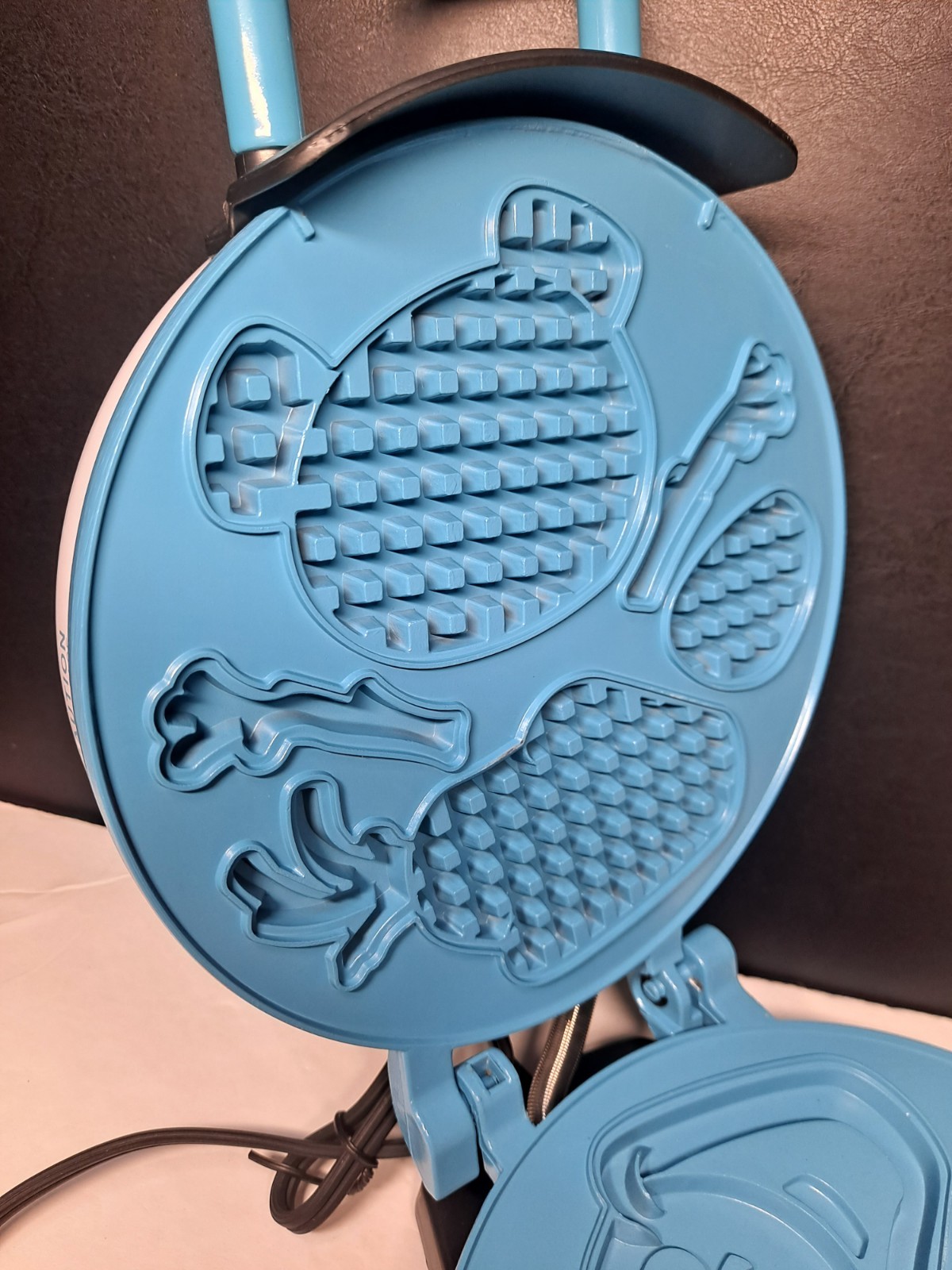 Disney Frozen 2 Olaf Waffle Maker W/Booklet Snowman