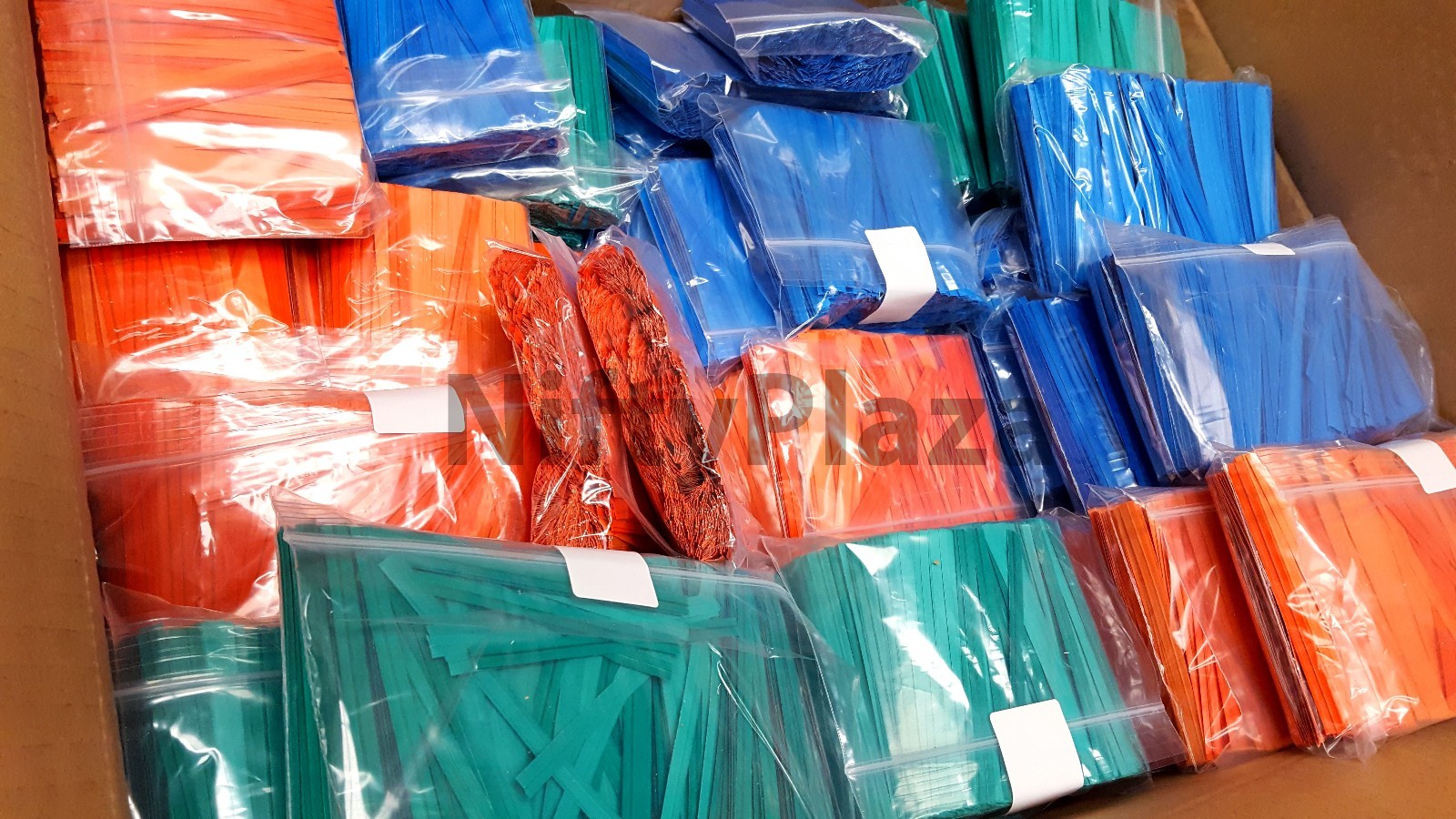 NiftyPlaza 5000 Twist Ties 4" Length Plastic Coated No Rip Paper Ties Cello