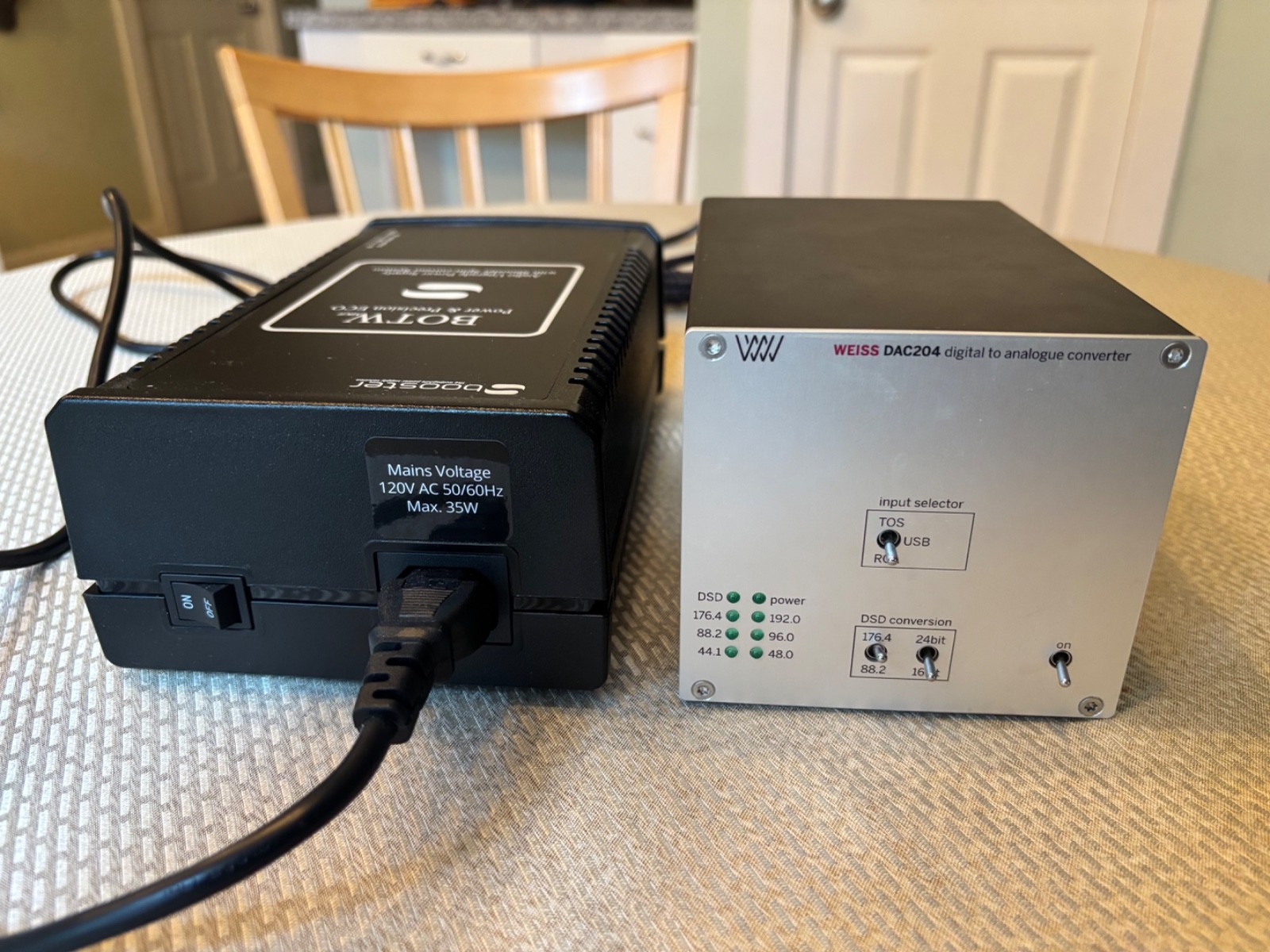 Weiss Dac204 and Sbooster power supply used