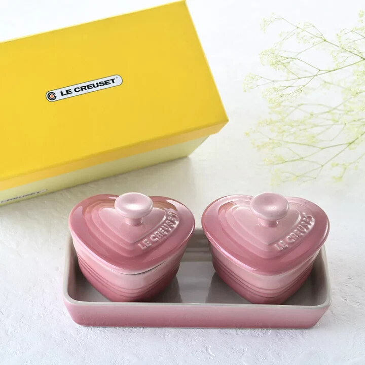 Le Creuset Miniature Ramekin D'Amour SET Tray Heart Rose Quartz stoneware NIB