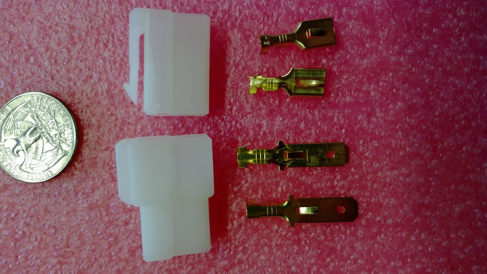 ICOM --- " T "  TYPE REPLACEMENT CONNECTOR  DC POWER  PLUG ONLY 2 PIN INLINE