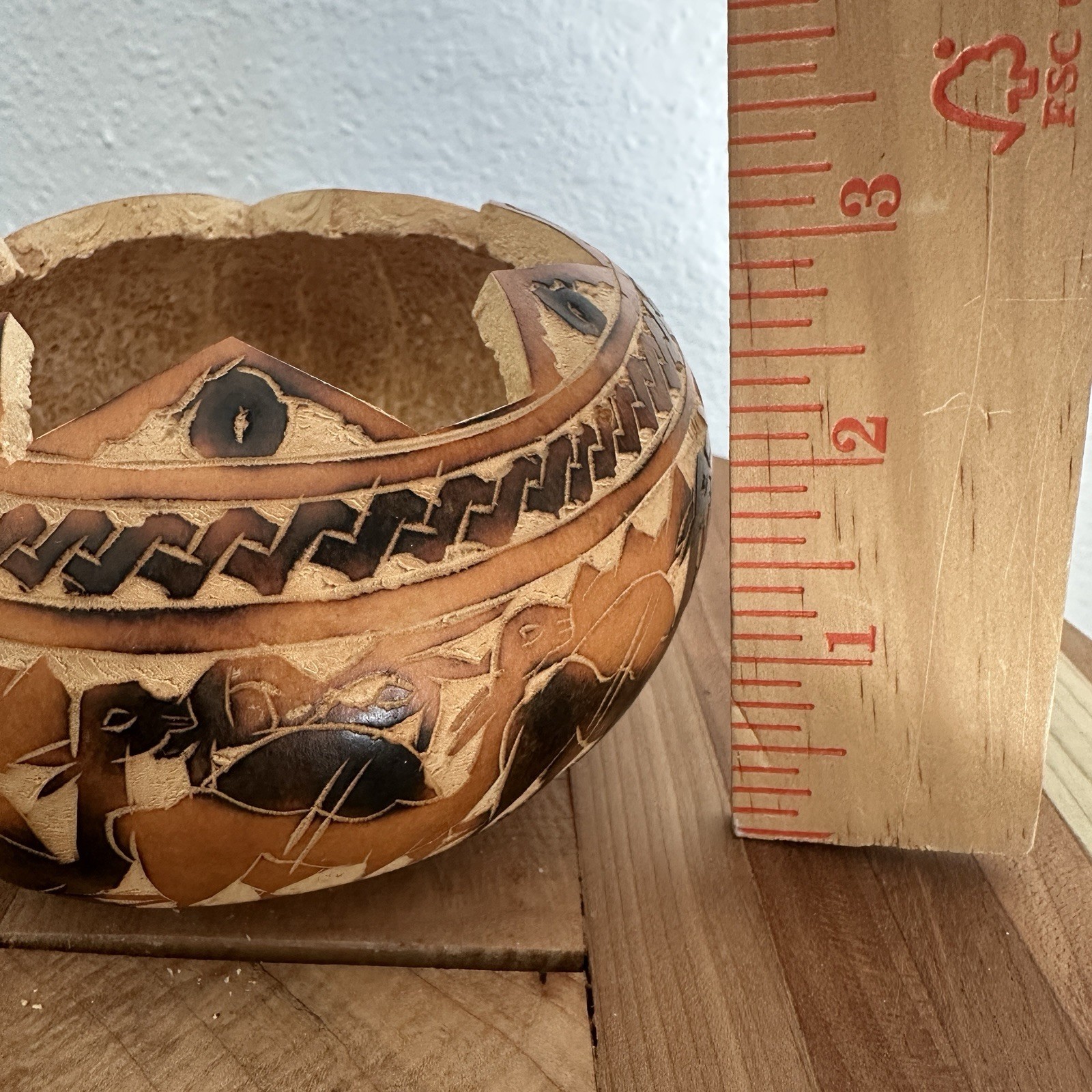 VTG Peruvian Storyteller Hand Carved Gourd Bowl 3.5 Inch Peru Folk Art Pictorial