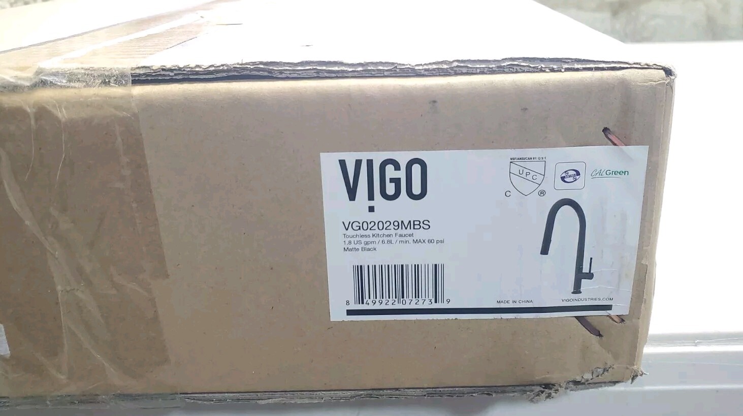 Vigo VG02029S Greenwich 1.8 GPM 1 Hole Pull Down Kitchen Faucet - Black