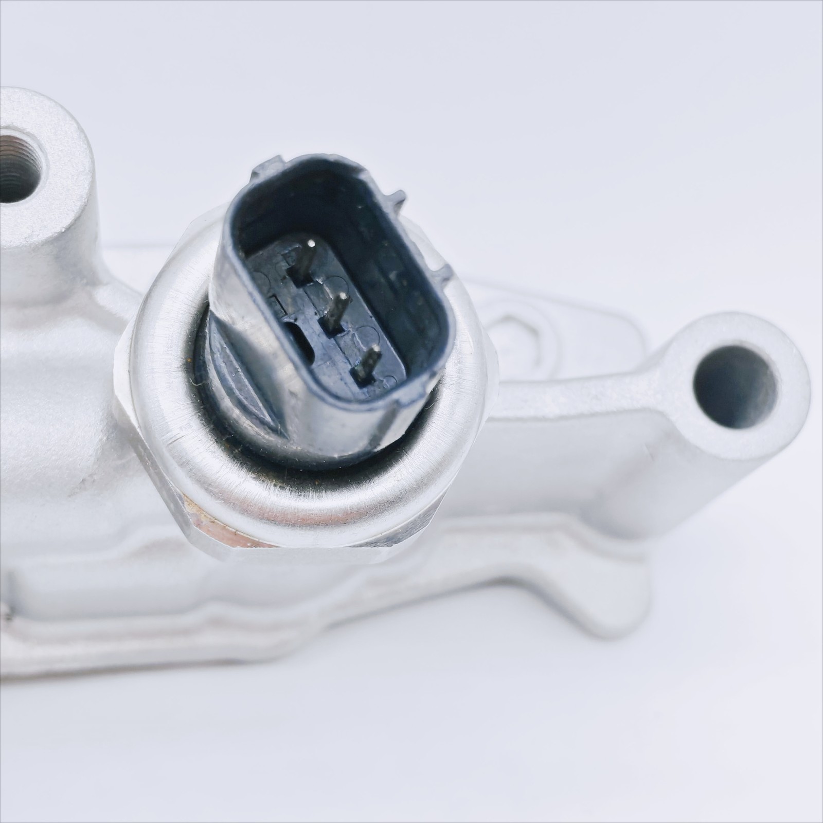 15810-RNA-A01 OEM KEIHIN VTEC Solenoid Spool Valve For 2006-11 Honda Civic 1.8L