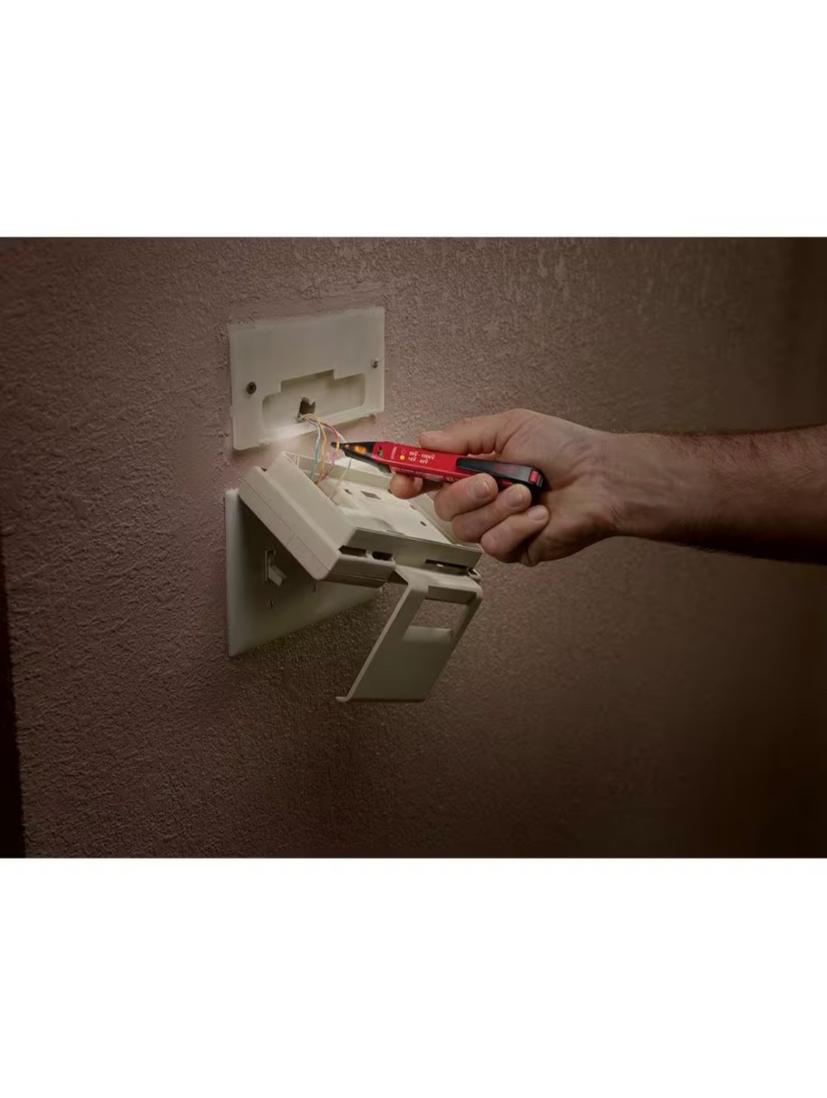 MILWAUKEE 10-1000 Volt Dual Range Non-Contact Digital Voltage Detector 2203-20