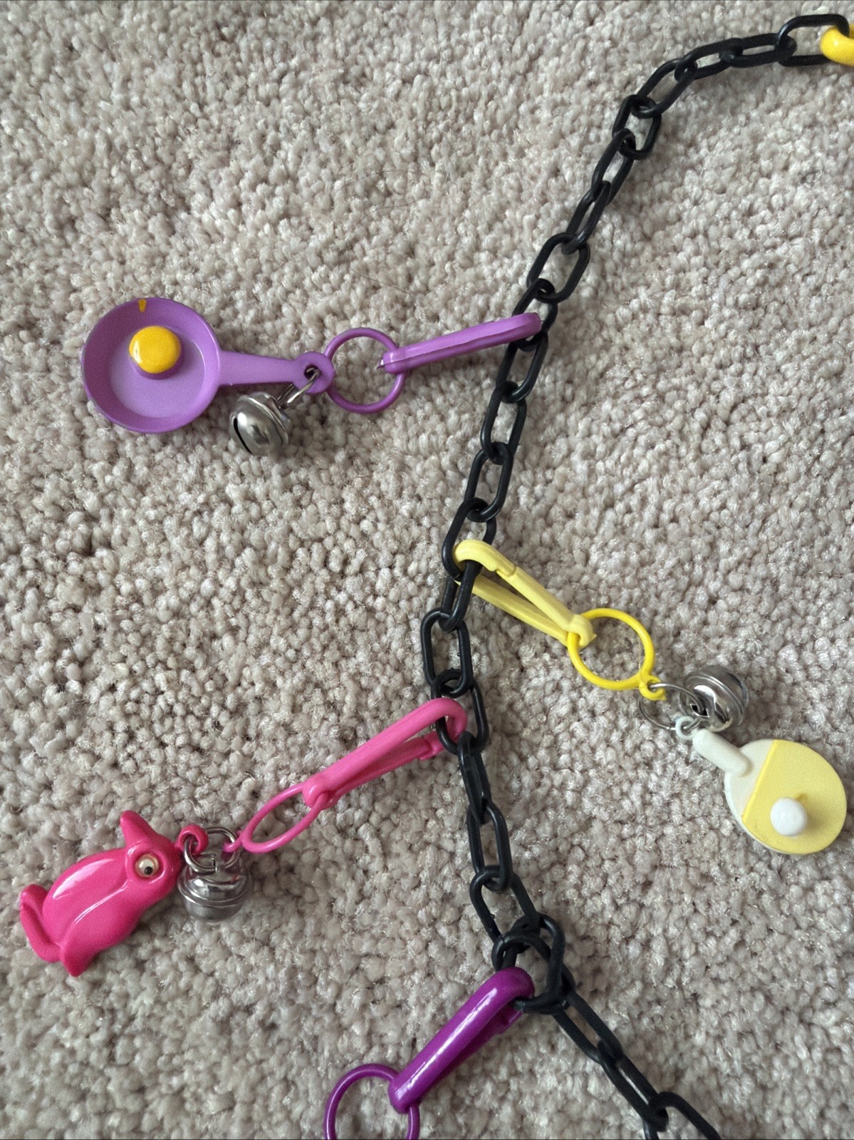 VNTG 80’s Plastic Bell Charm Necklace Chain Clip On Charms Crab Cherries Guitar