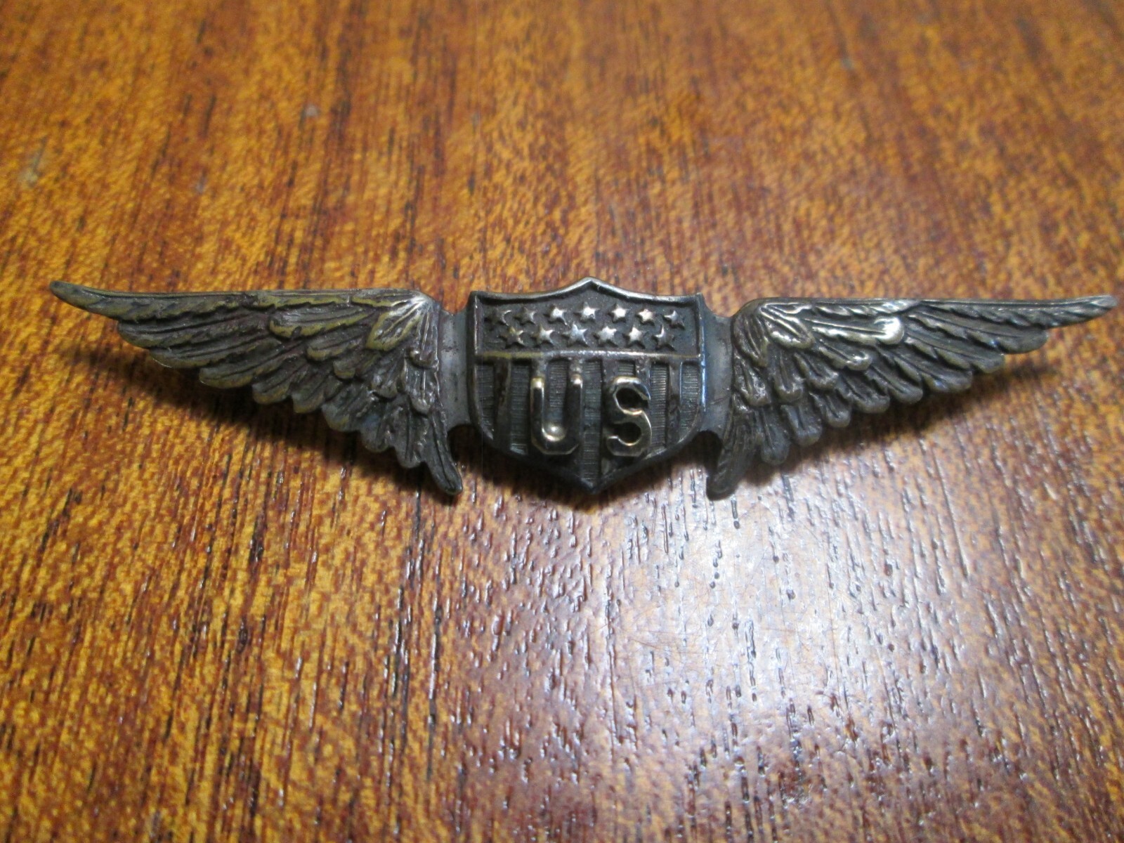 ORIGINAL World War I Silver Pilot's Wings W/ Gold US, plus matching insignia