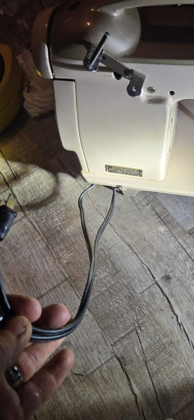 Vintage WHITE Sewing Machine Model 764 with Pedal EXCELLENT SHAPE