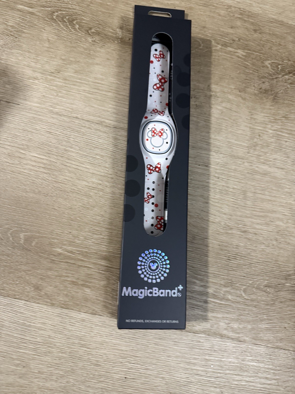 NEW Disney Minnie Red / White Bow Icon Polka Dot Magic Band Plus Magic band