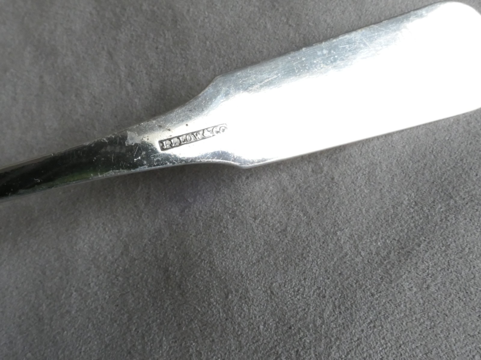 American Coin Silver Spoon JJ LOW & CO Boston MA 9.25” : 38.6g