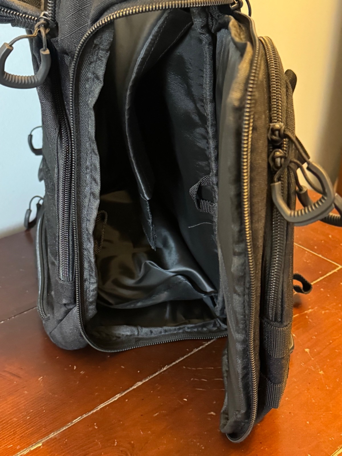 SOG Heavy Duty 3 Pistol Range Tactical Backpack W/3 Gun Cases Brand New w/ Tags