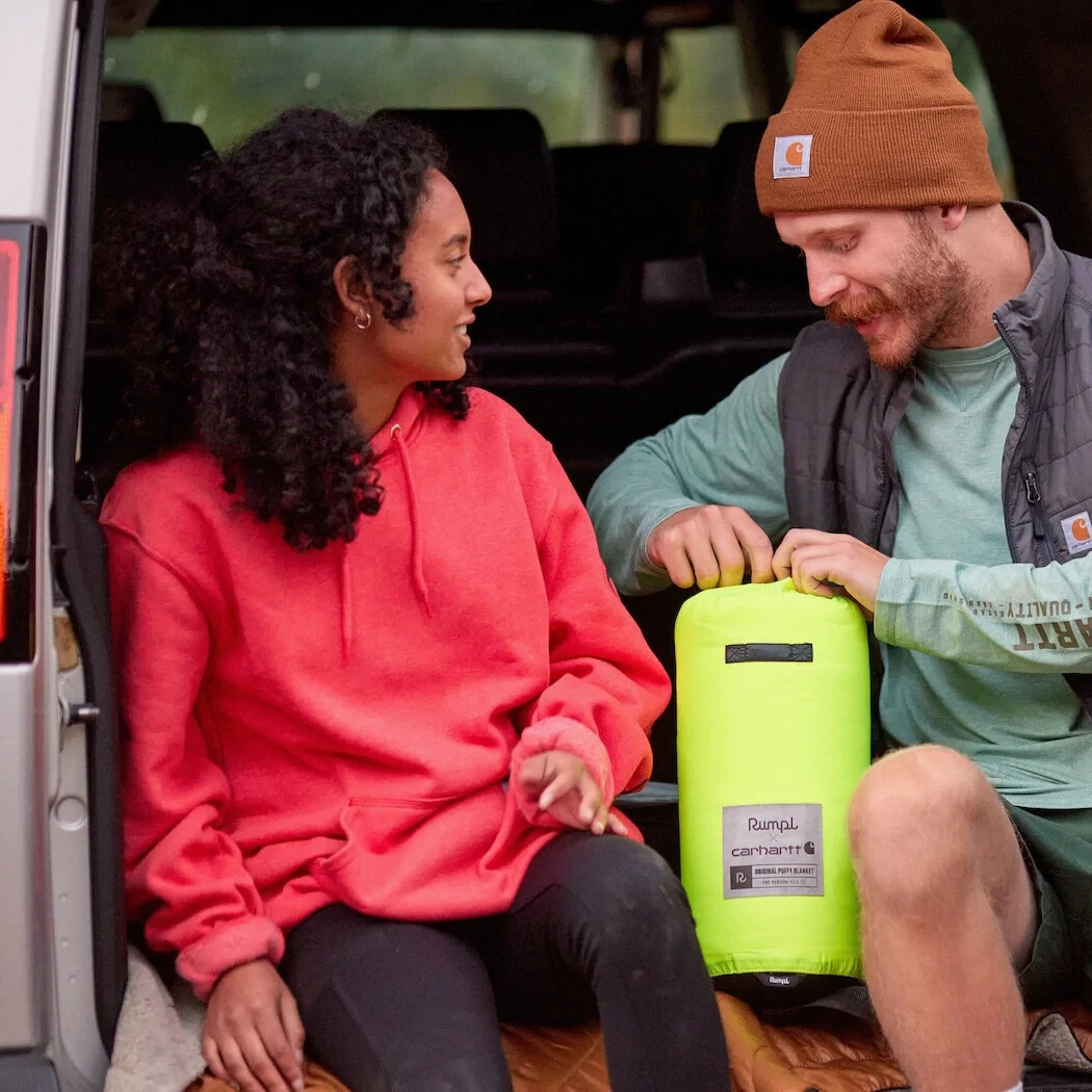 New RUMPL X CARHARTT ORIGINAL PUFFY Black Lime Camping quilted BLANKET 52 X 75