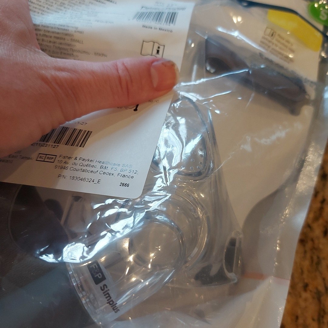 Fisher & Paykel Simplus 400475 Full Face Mask - Small New Sealed FREE SHIPPING