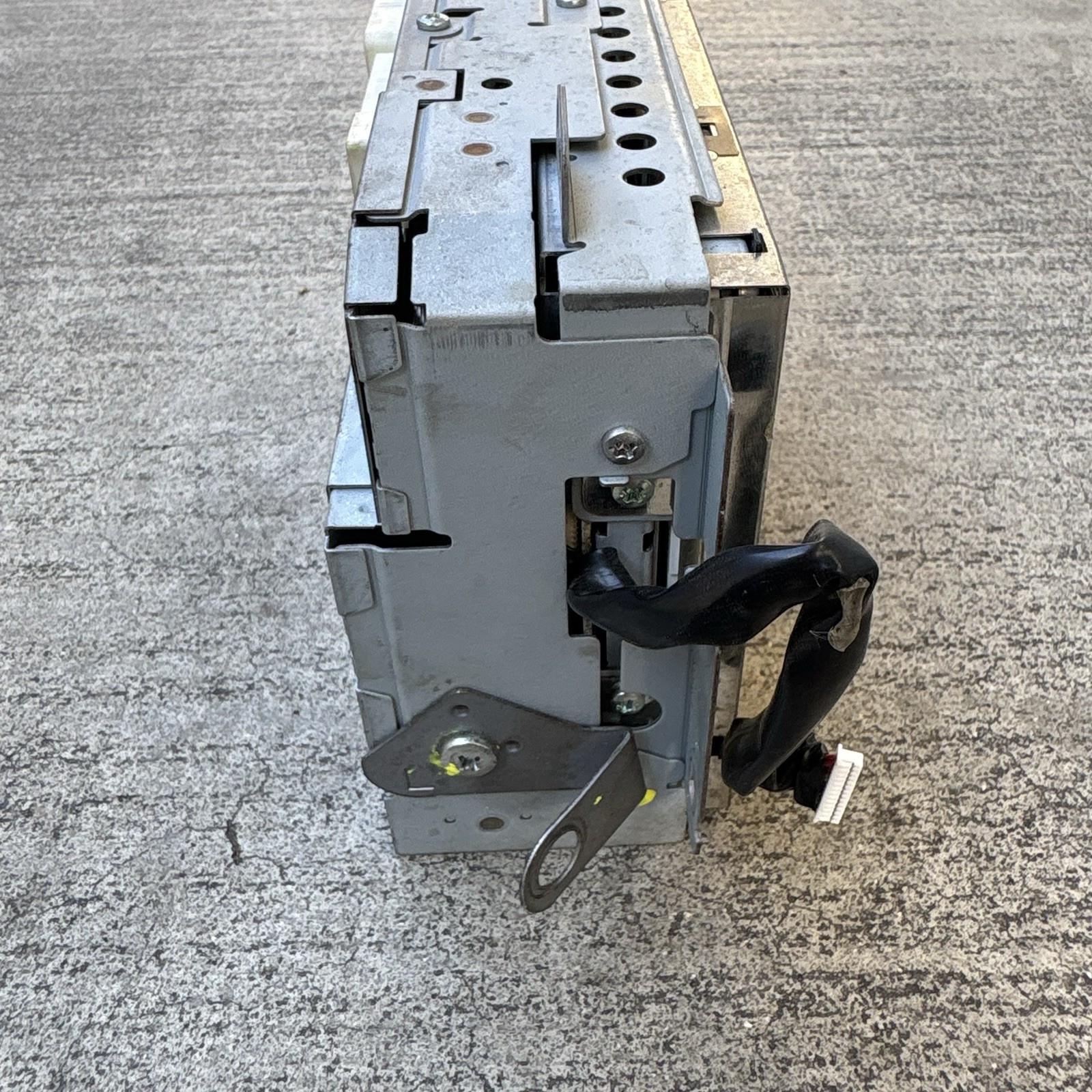 2006-2009 Toyota Prius MFD Dash Display Screen Radio 86110-47081 PARTS ONLY