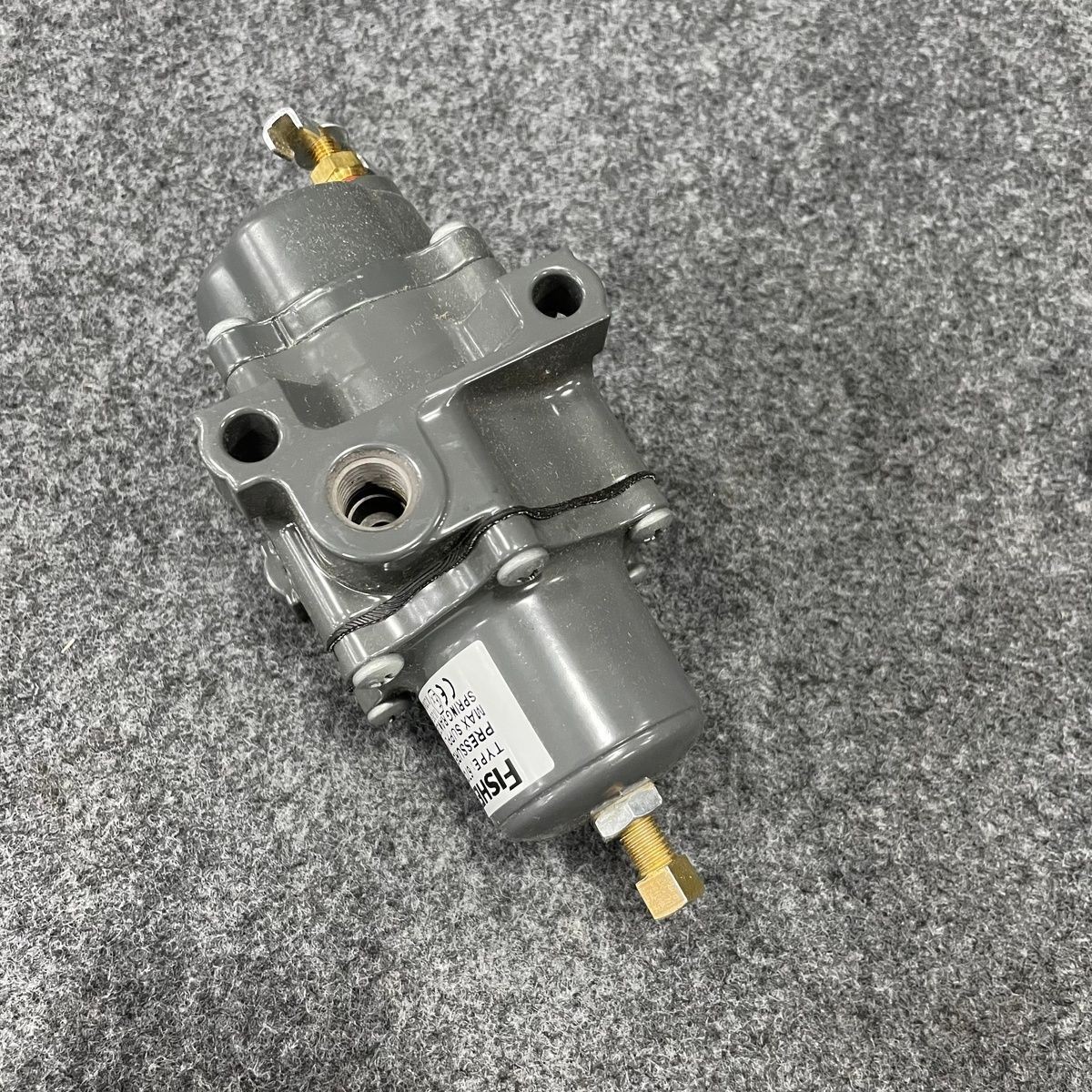 Emerson Fisher 67CFR Series Instrument Supply Regulator