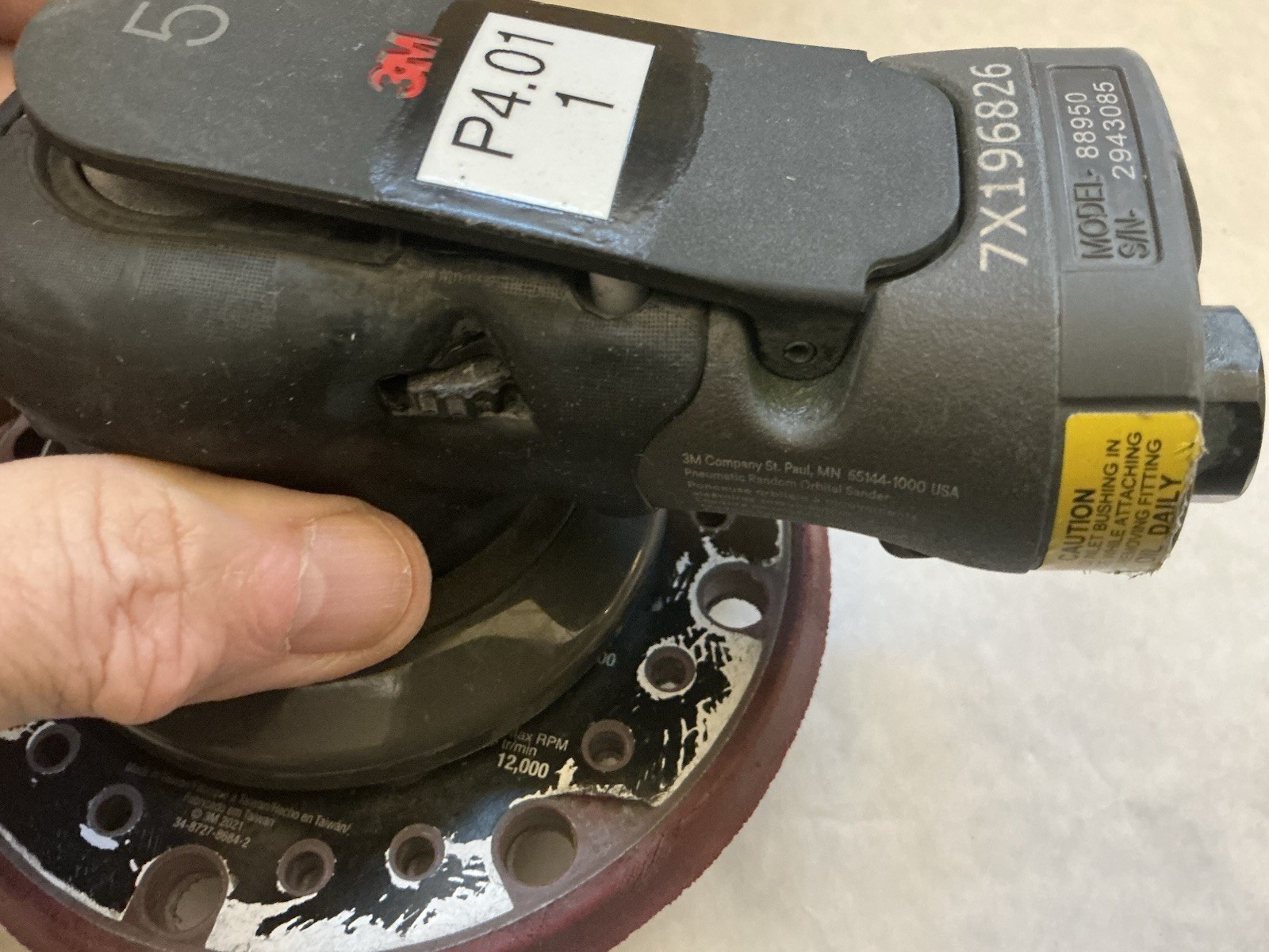 3M Pneumatic Random Orbital Sander, 88950, 6 in, Variable Speed 3/16” Orbit