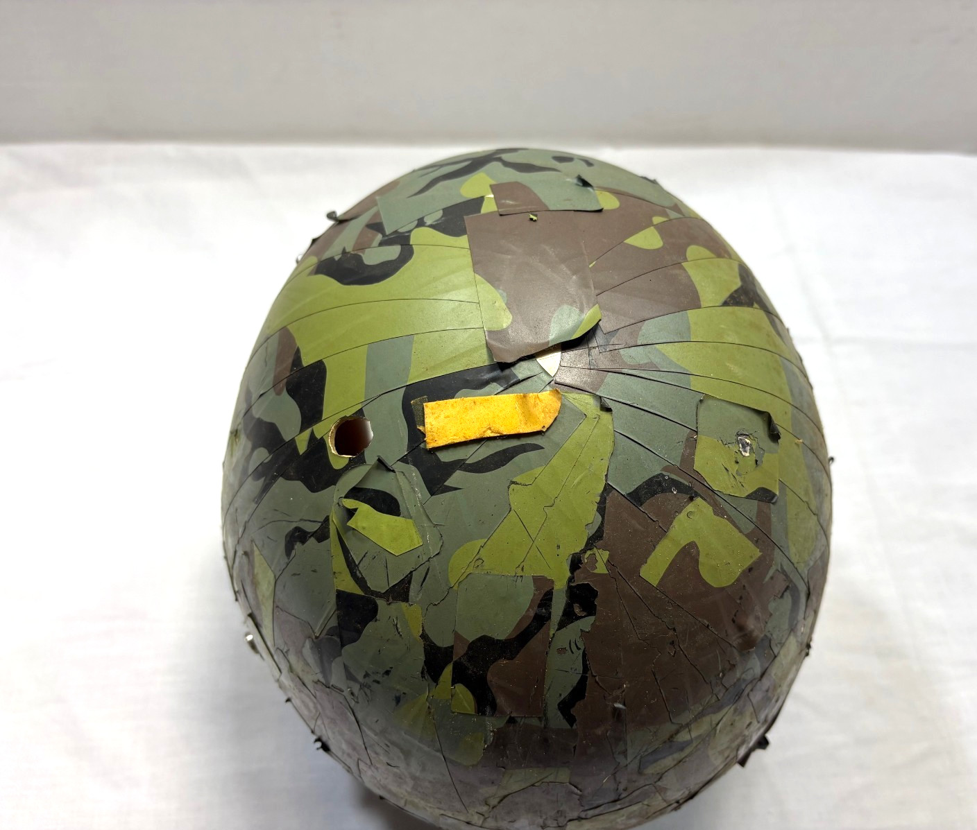 B-52 Camo Hgu-22 Flight Helmet Shell, used-demil Large Tape/edgeroll/bayos