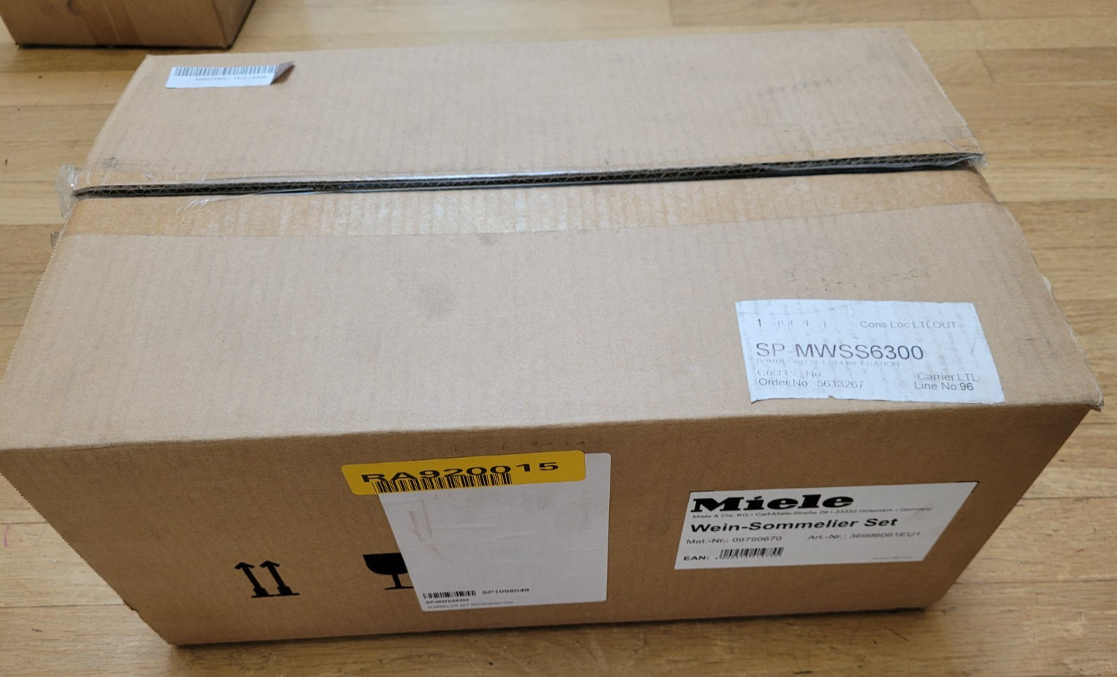 Miele 36996061EU1 Wine Sommelier Kit WSS6300 for Undercounter Wine Storage