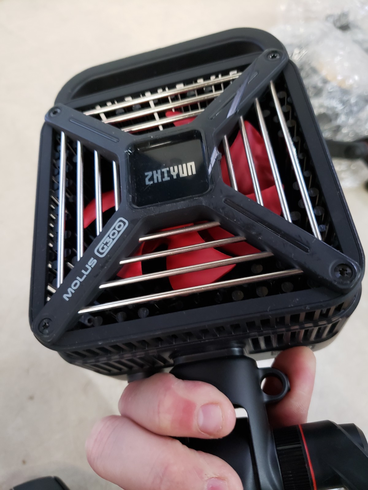 ZHIYUN MOLUS G300, 300W COB Bi-Color LED Video Light (Main Unit Only)