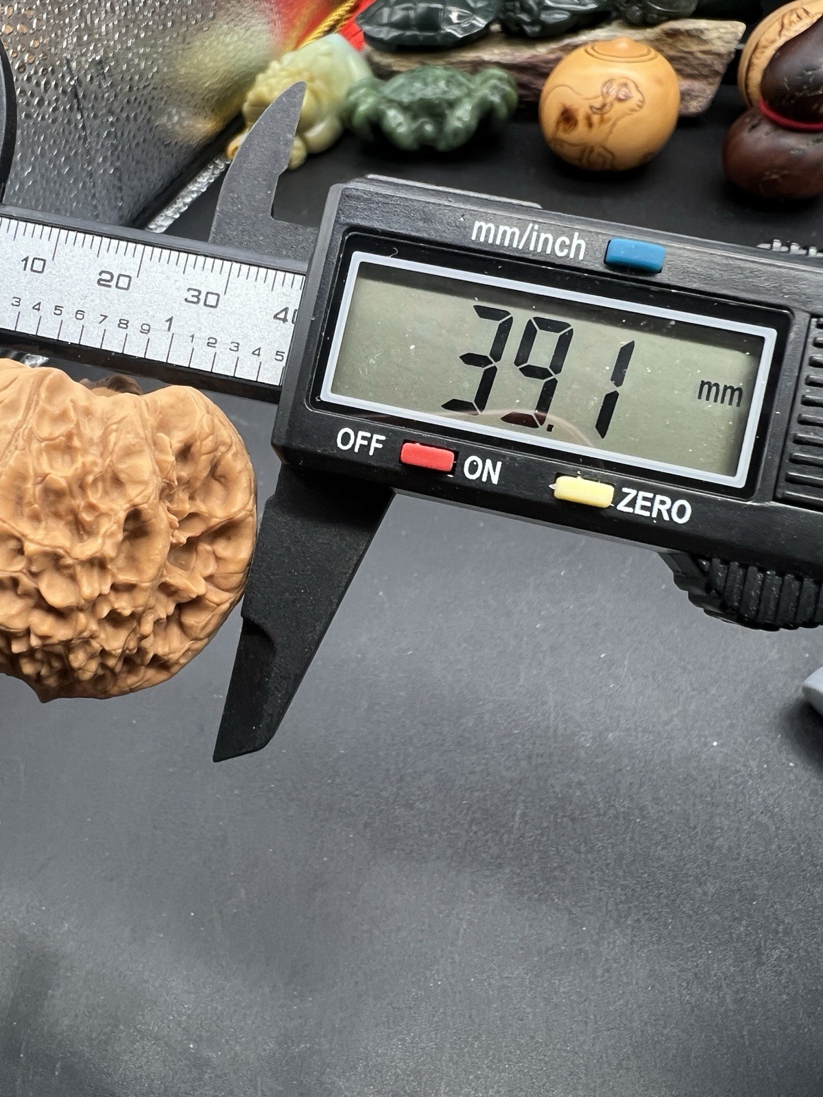 Pair of Match Chinese Health Walnut Collection 39×38×38mm精配文玩核桃 ～全品无名小众