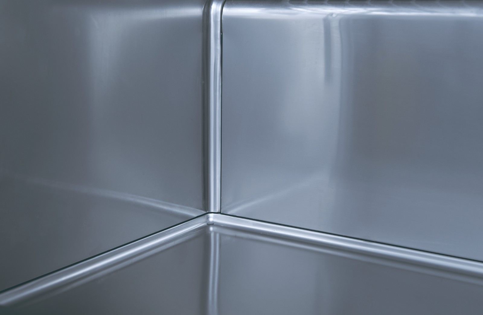 Oliver Commercial Triple 3 Door Reach In Refrigerator Cooler Fridge R72