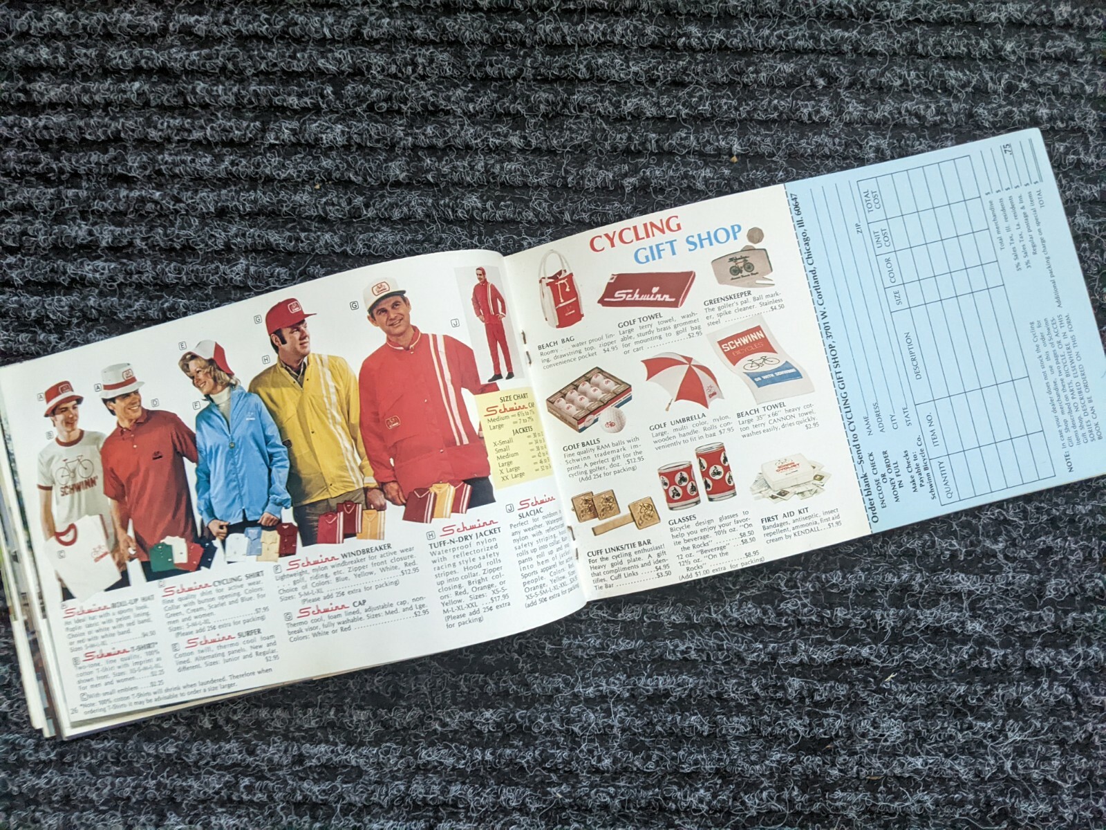 Schwinn 1972 Original Bicycle Sales Catalog~Bikes-Paramount-Stingray 72