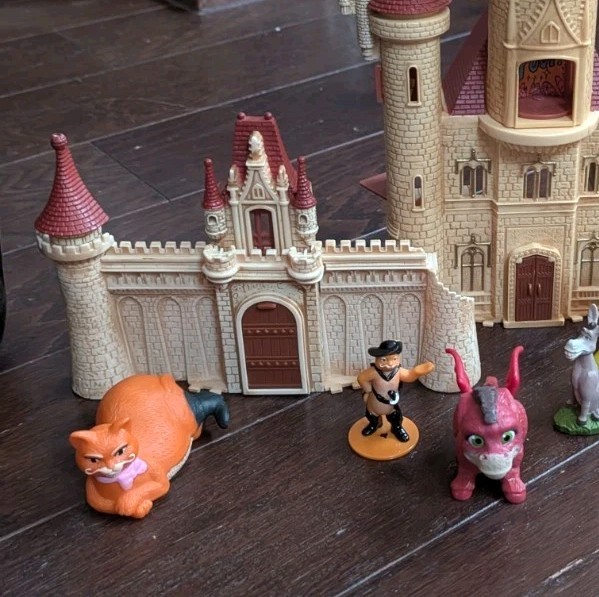 Shrek 2 Far Away Castle Micro Playset Mini Figure Set Lot Incomplete Parts