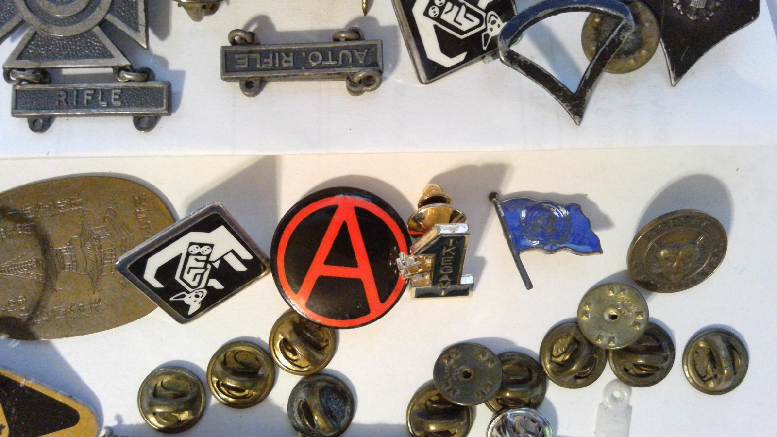 Large lot of Vintage Military Pins Badges Patches Awards and Similar pinbacks