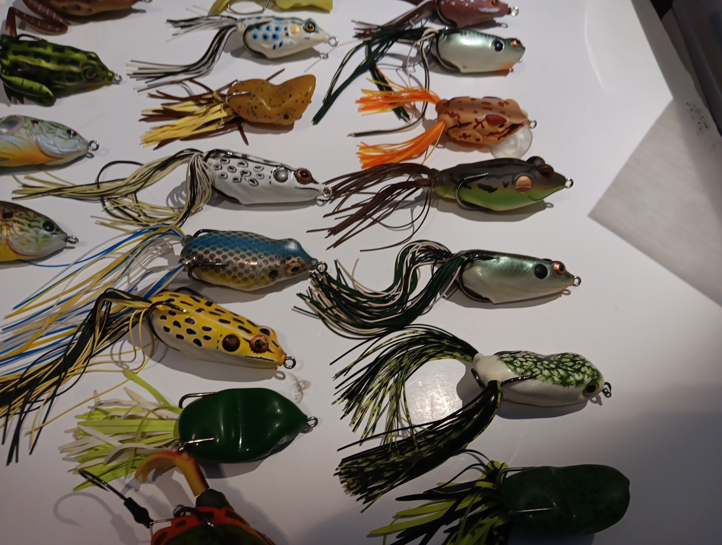 Lot of 43 Weedless & Rubber Lures Frogs, Turtle, Fish w/case