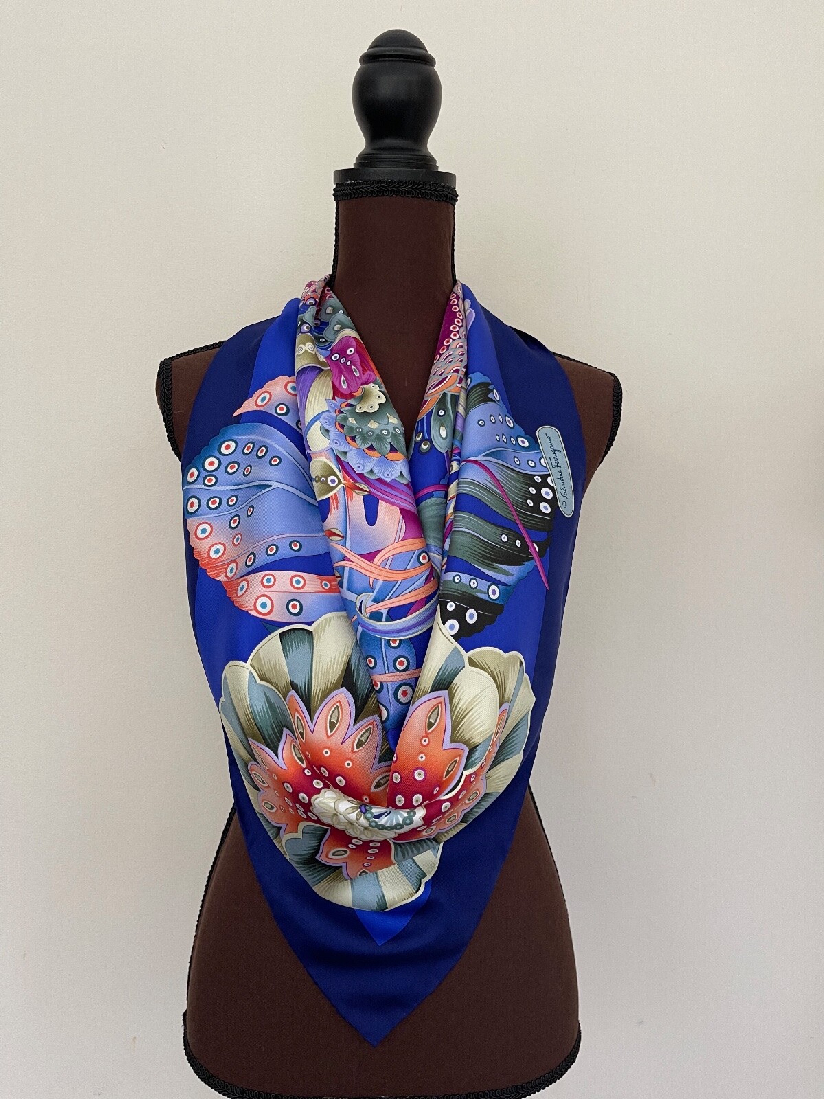 Salvatore Ferragamo Scarf Accessories Flower Garden Blue Floral Silk Wrap