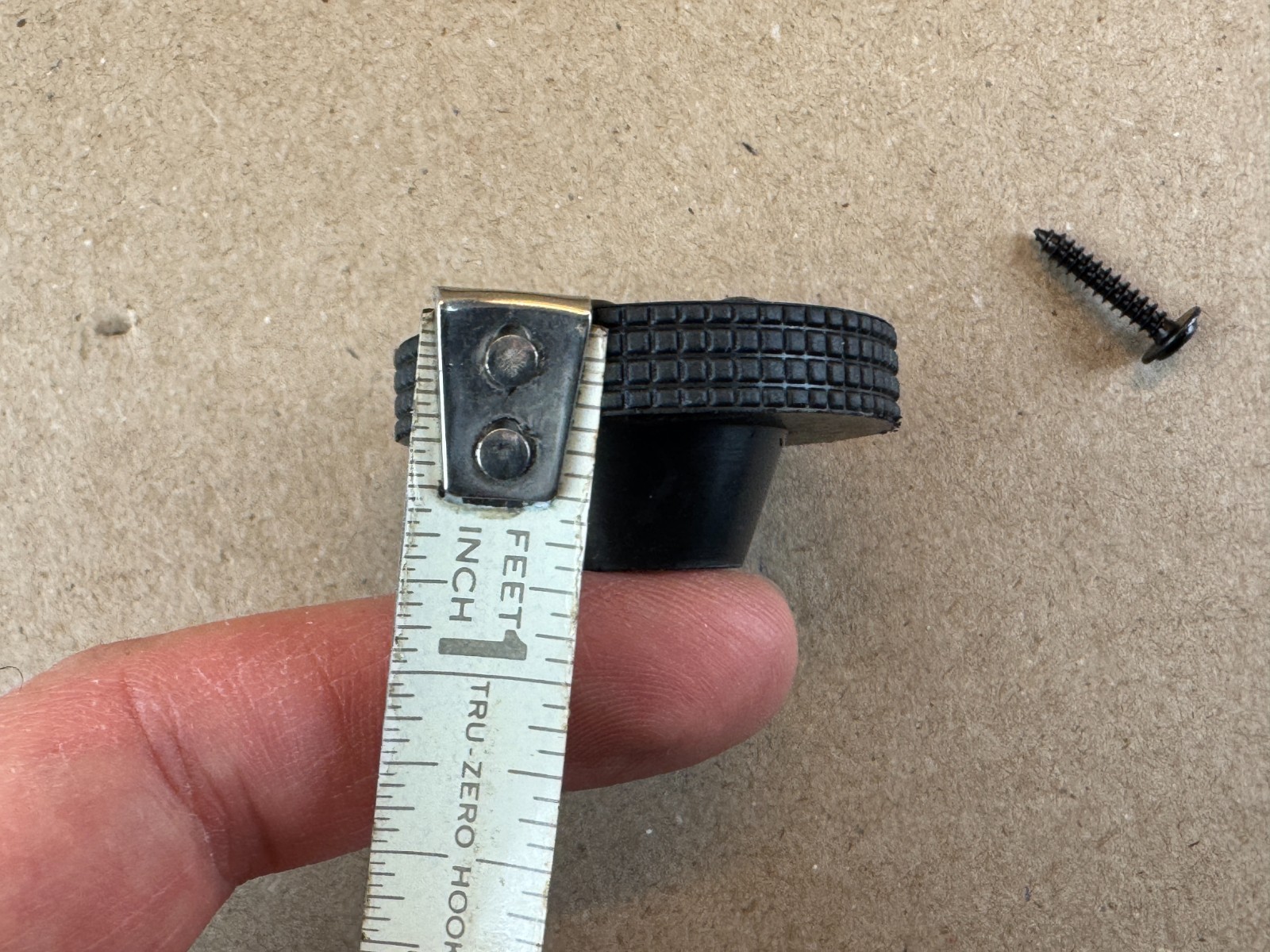 4 New TURNTABLE FEET w/ screws for Marantz 6150 6170