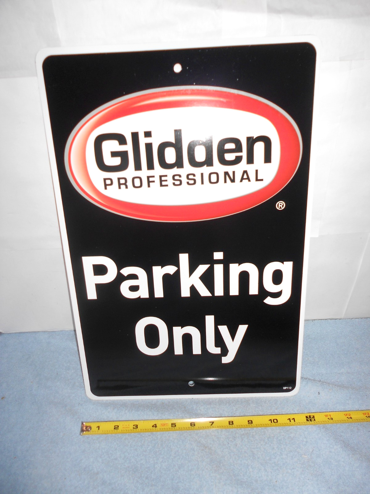 VINTAGE 12x18in NEW GLIDDEN PAINT PROFESSIONAL PARKING ONLY ADV SIGN METAL -X134