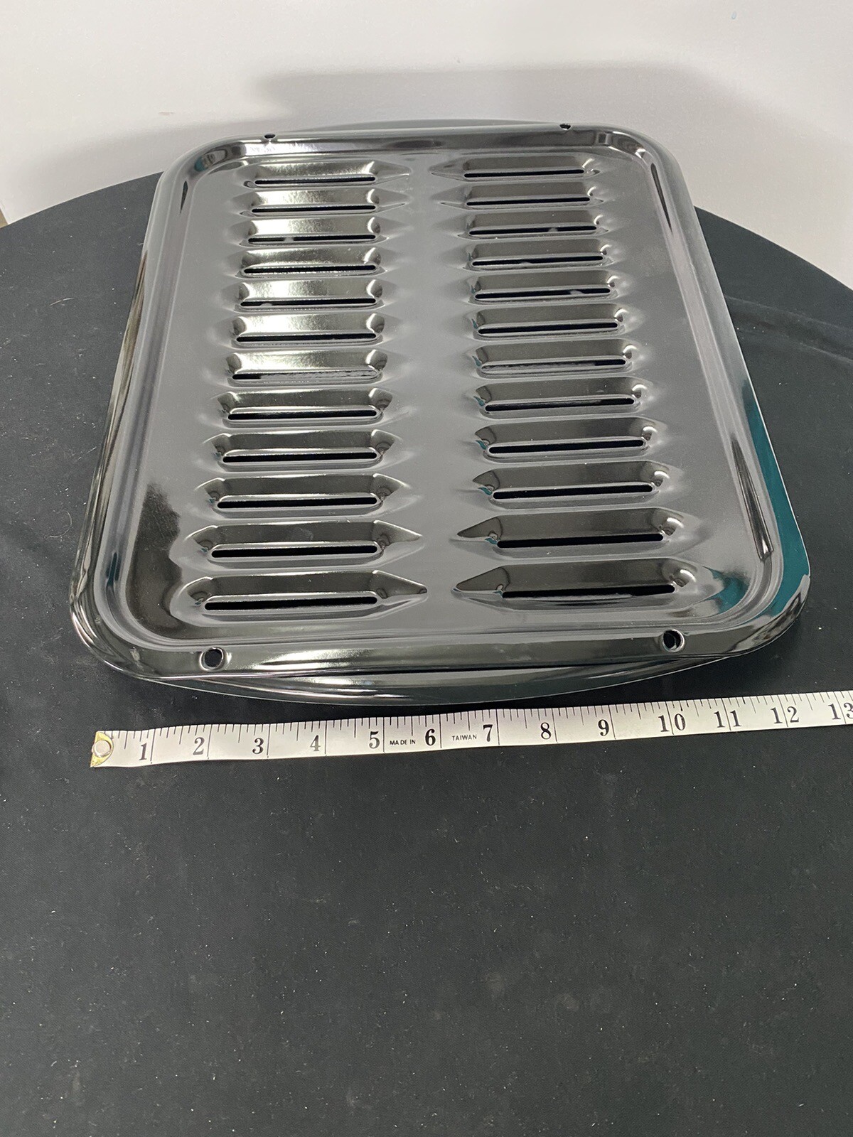 2-Piece Porcelain Broiler Pan in Black BRAND NEW. See pictures For Measurements