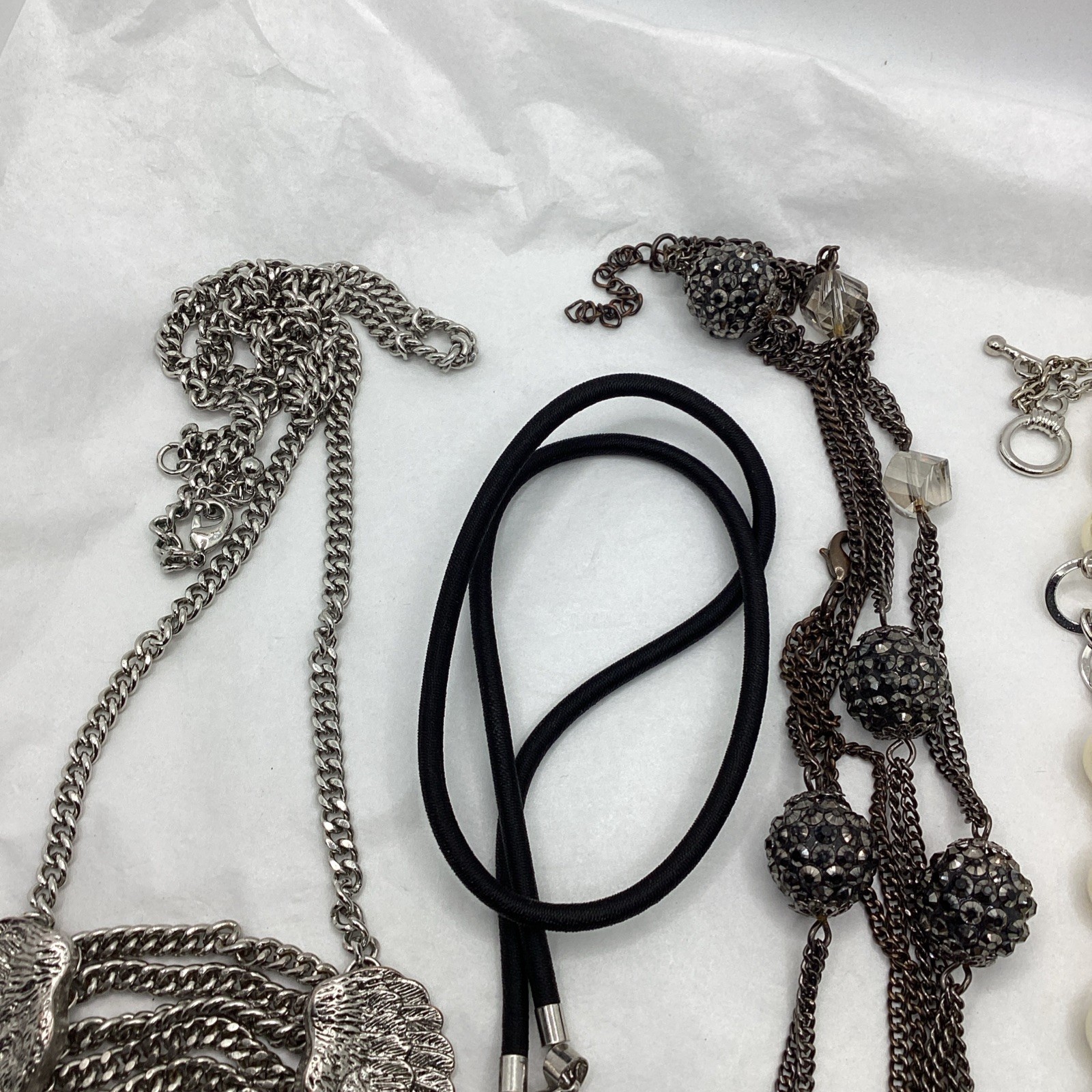 Mixed Lot Of Costume Jewelry Necklaces 8/28