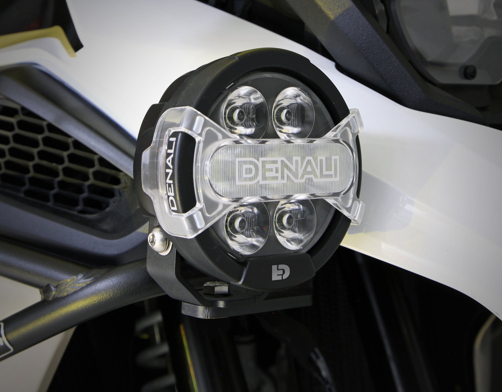 D7 PRO Multi-Beam Driving Light Pod kit with Modular X-Lens System - Clear,