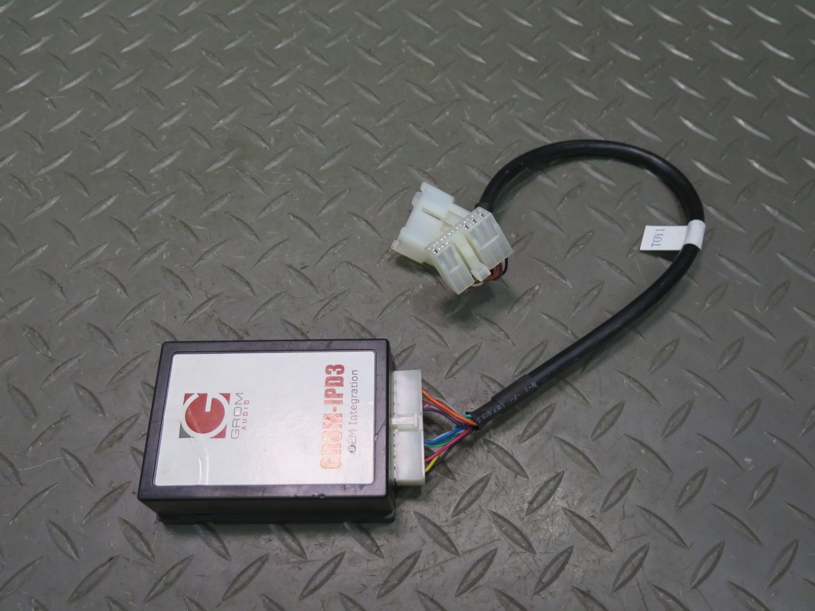 GROM-IPD3 IPOD V3 ADAPTER CAR AUDIO INTEGRATION W CABLE