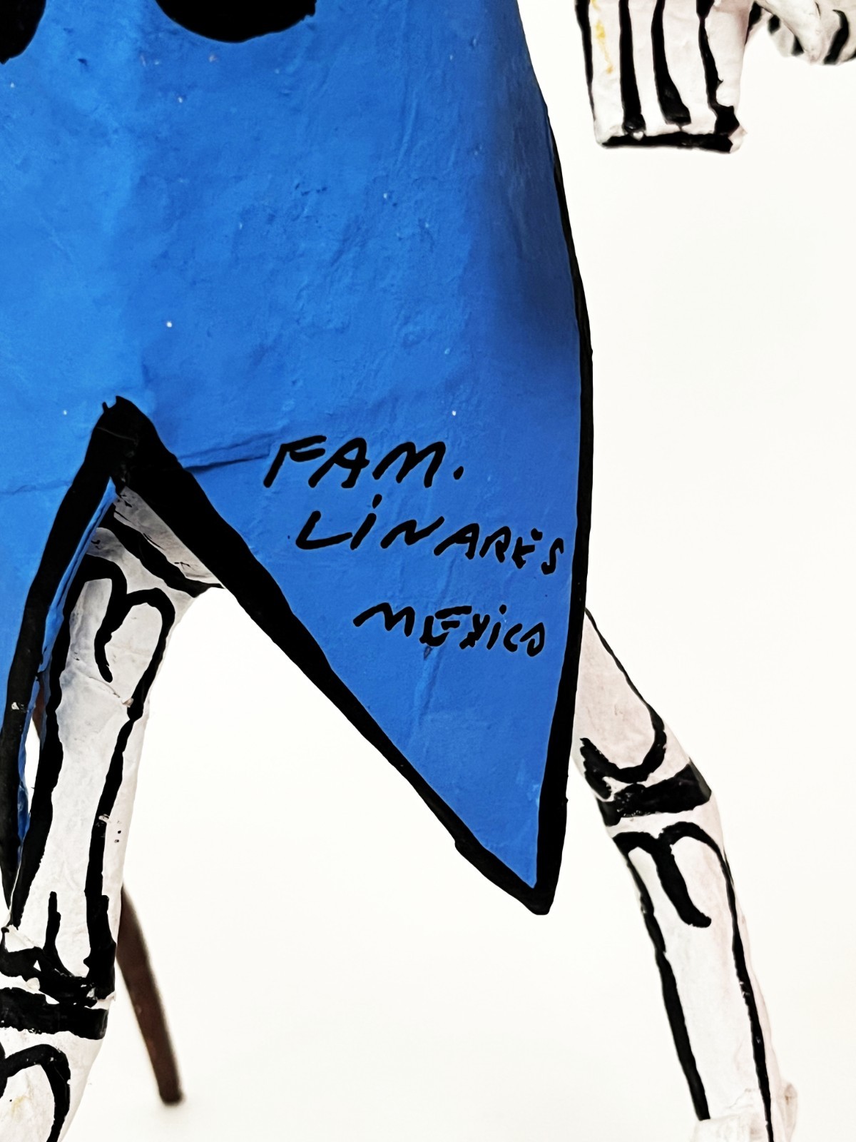 2 1970s SIGNED LINARES MEXICAN CARTONERIA PAPER MACHE SKELETON CATRINA SCULPTURE