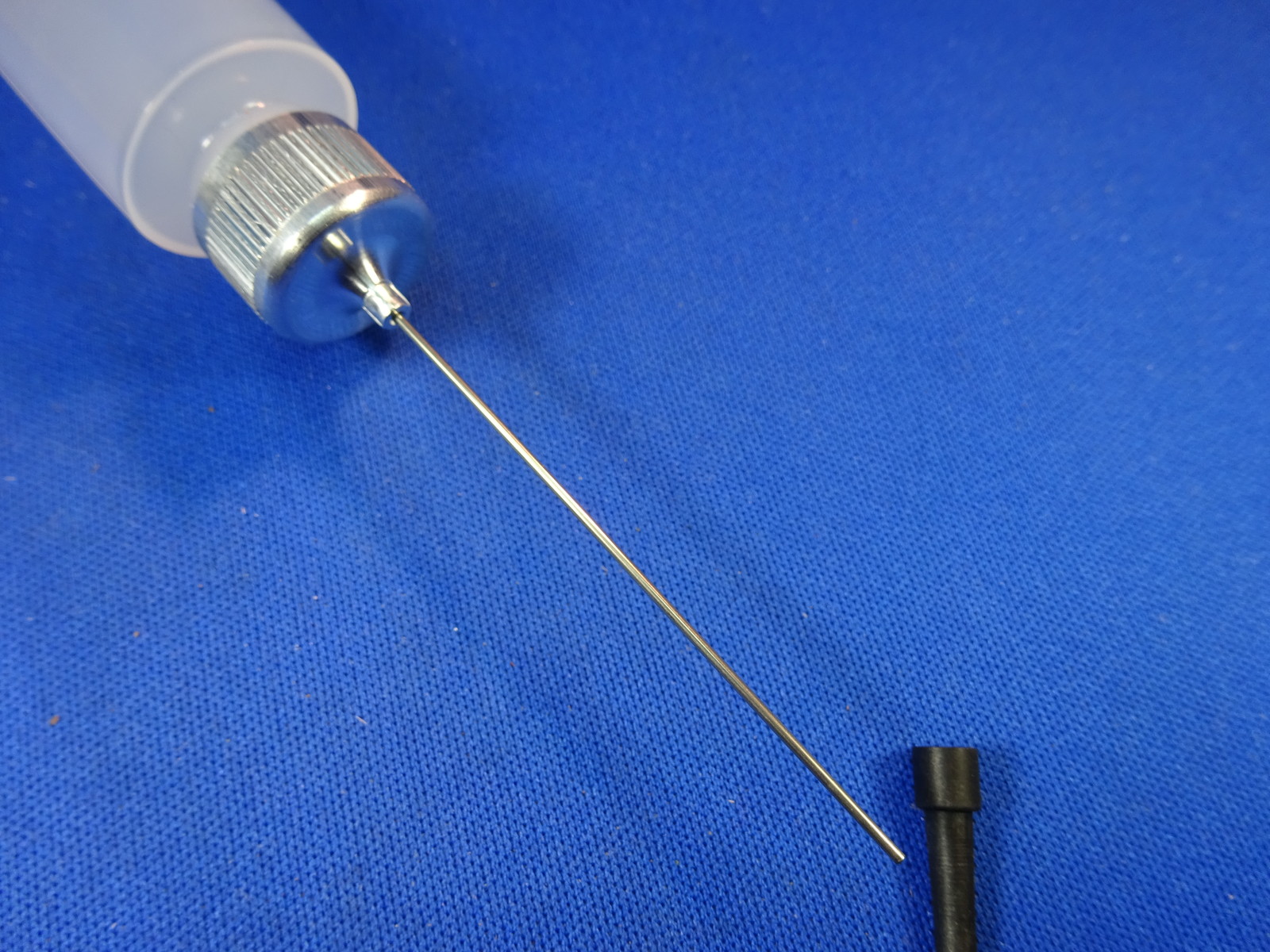 1-HOBBY OILER 1/2 OZ PRECISION HIGH QUAILITY BOTTLE MICRO TIP NEEDLE APPLICATOR