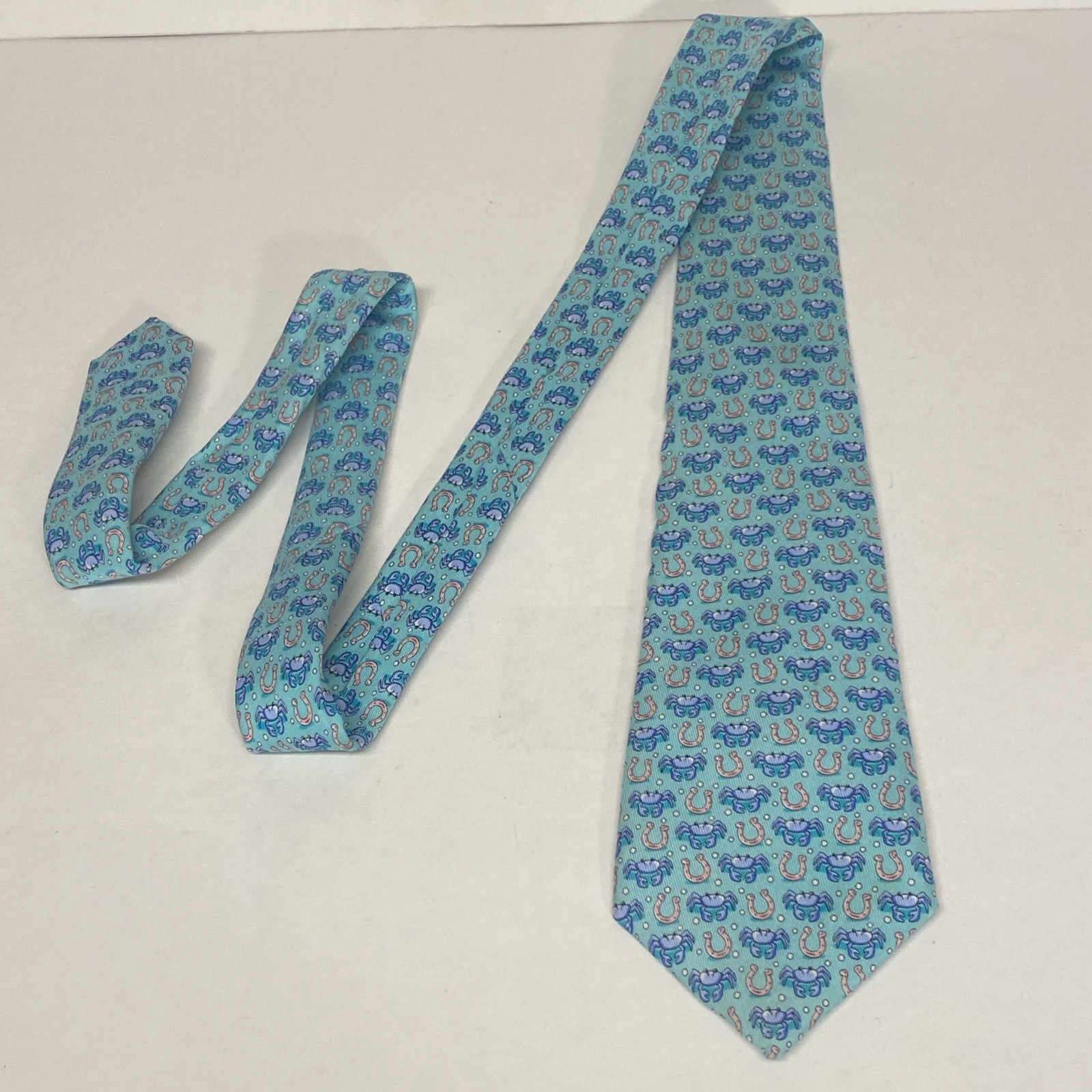 Vineyard Vines Boys Teal Blue Repp Silk Tie Lucky Horse Shoe Crabs 49.5” USA E2