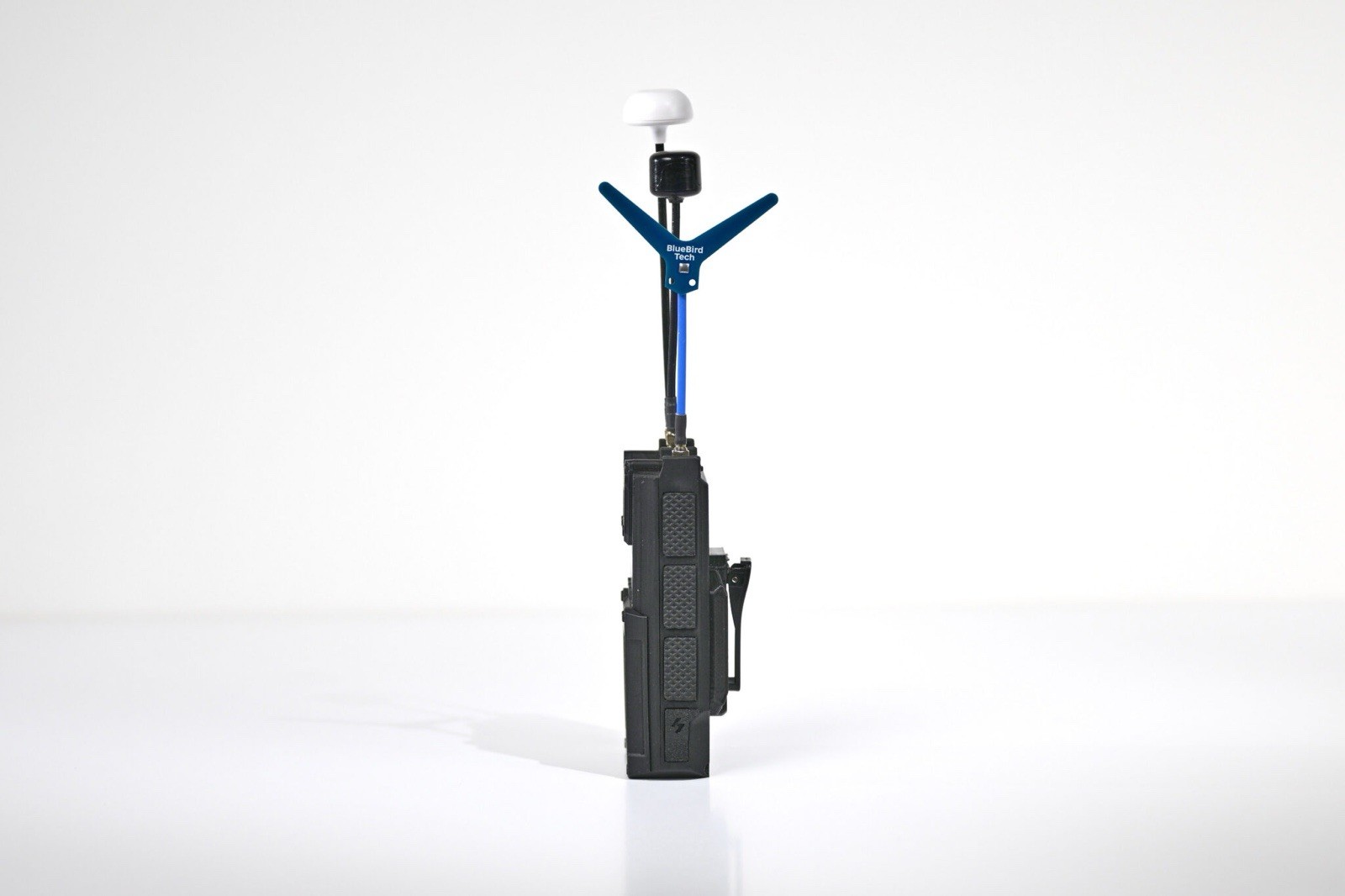 CHUYKA 3.0 FPV Drone Detector 1.2/3.3/5.8GHz RF Video Signal Scanner