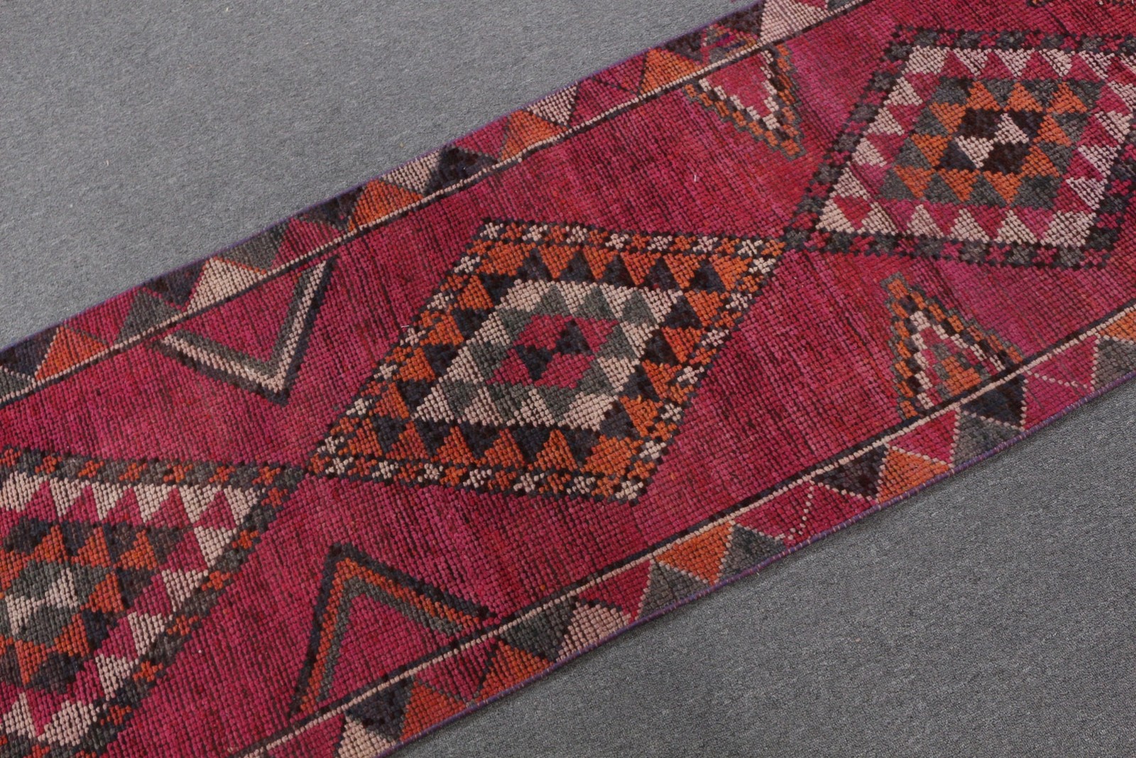 Vintage Turkish Rug 2,5x11,6 ft (75x355 cm), Herki Red Wool Rug